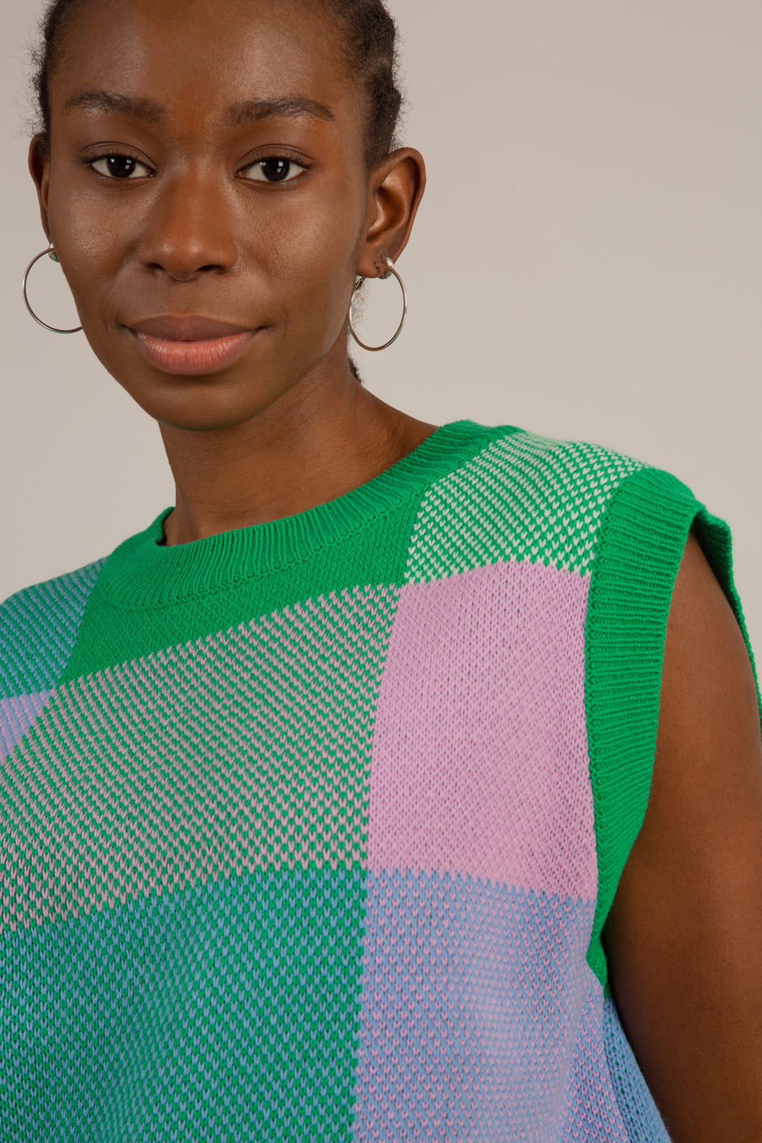 Green blue and pink giant check sweater vest_5