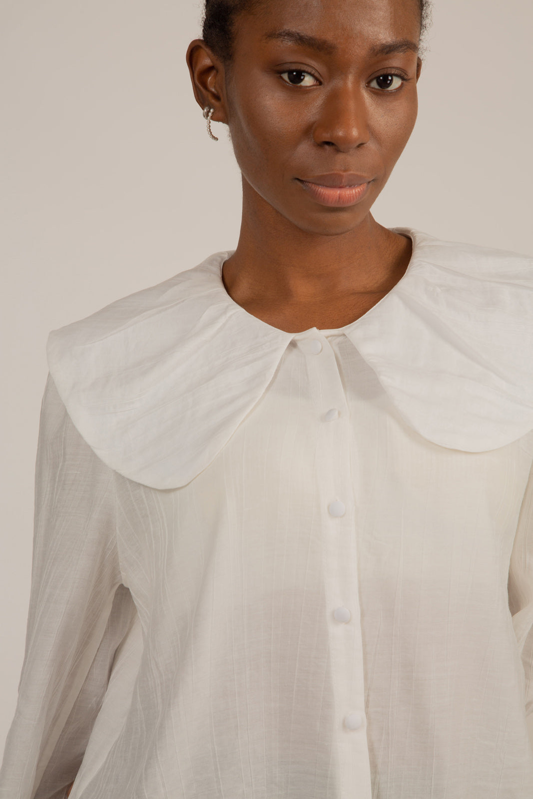 White large collar blouse_6