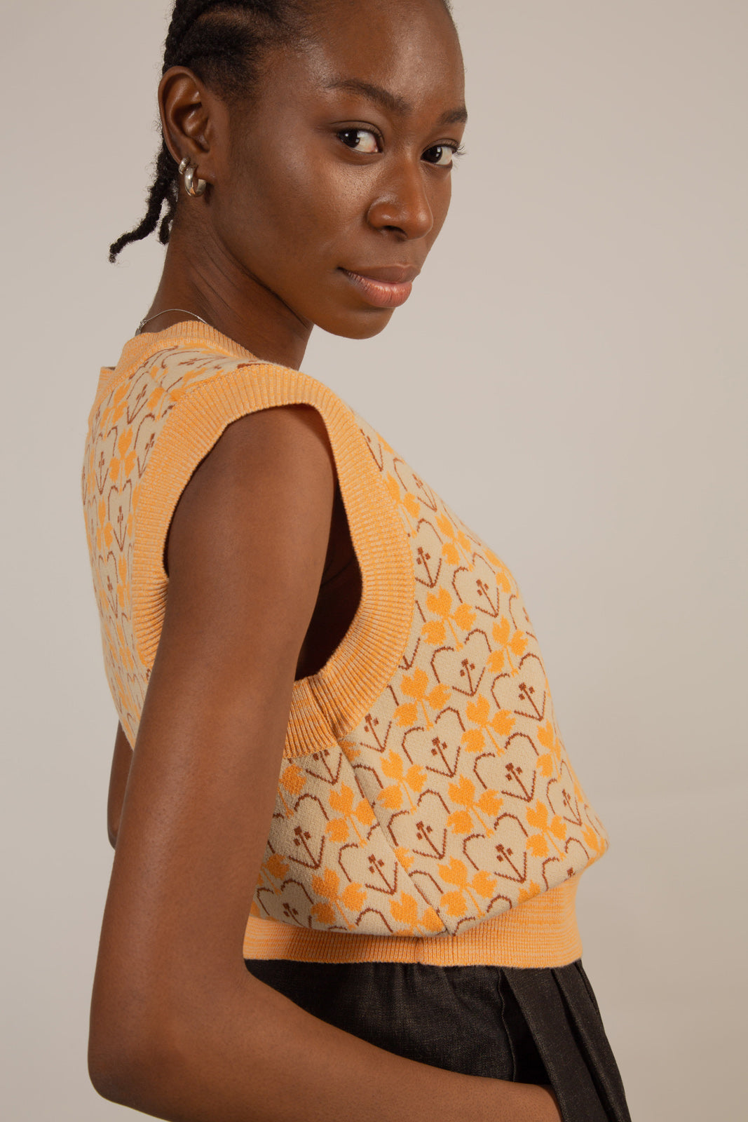 Orange and brown mod floral sweater vest_3