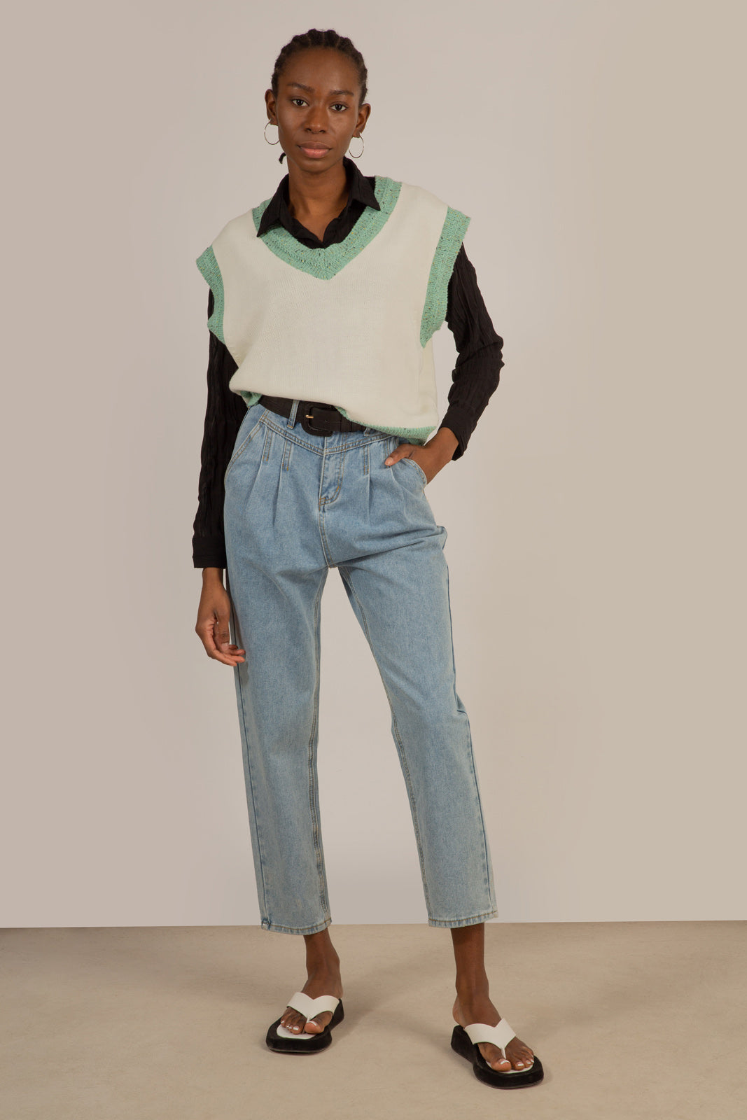 White and mint flecked contrast trim sweater vest_2