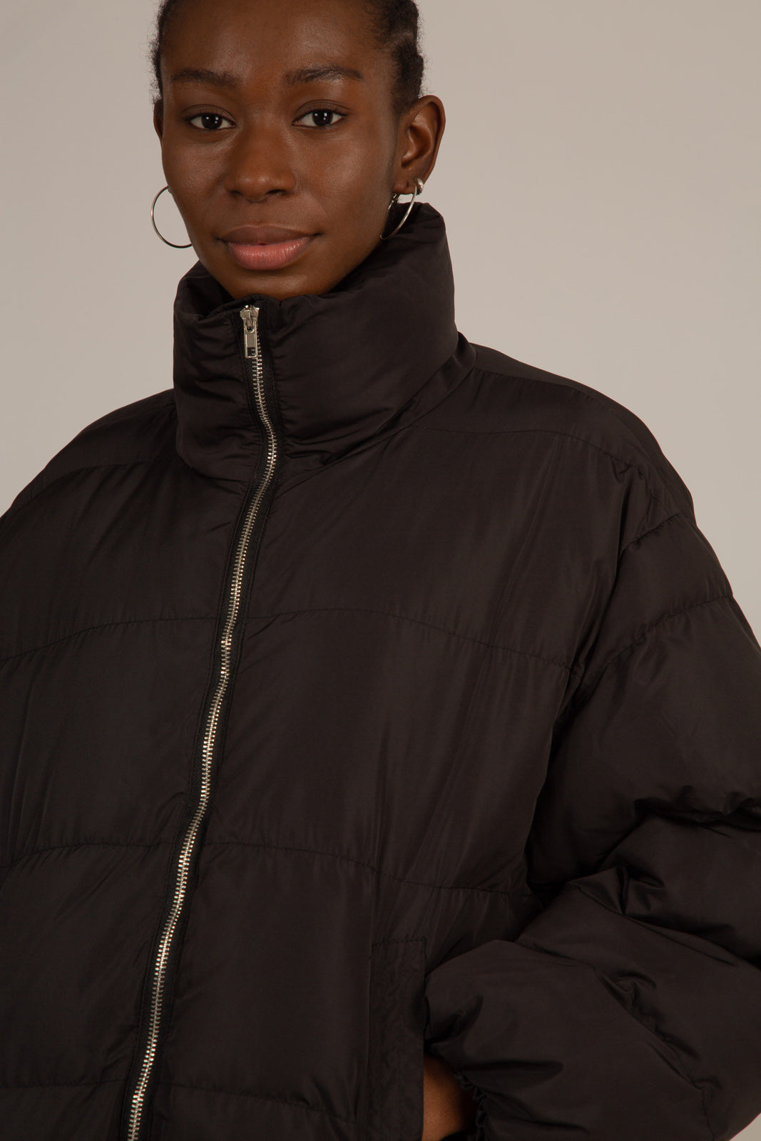 Black panel strip puffer jacket_6
