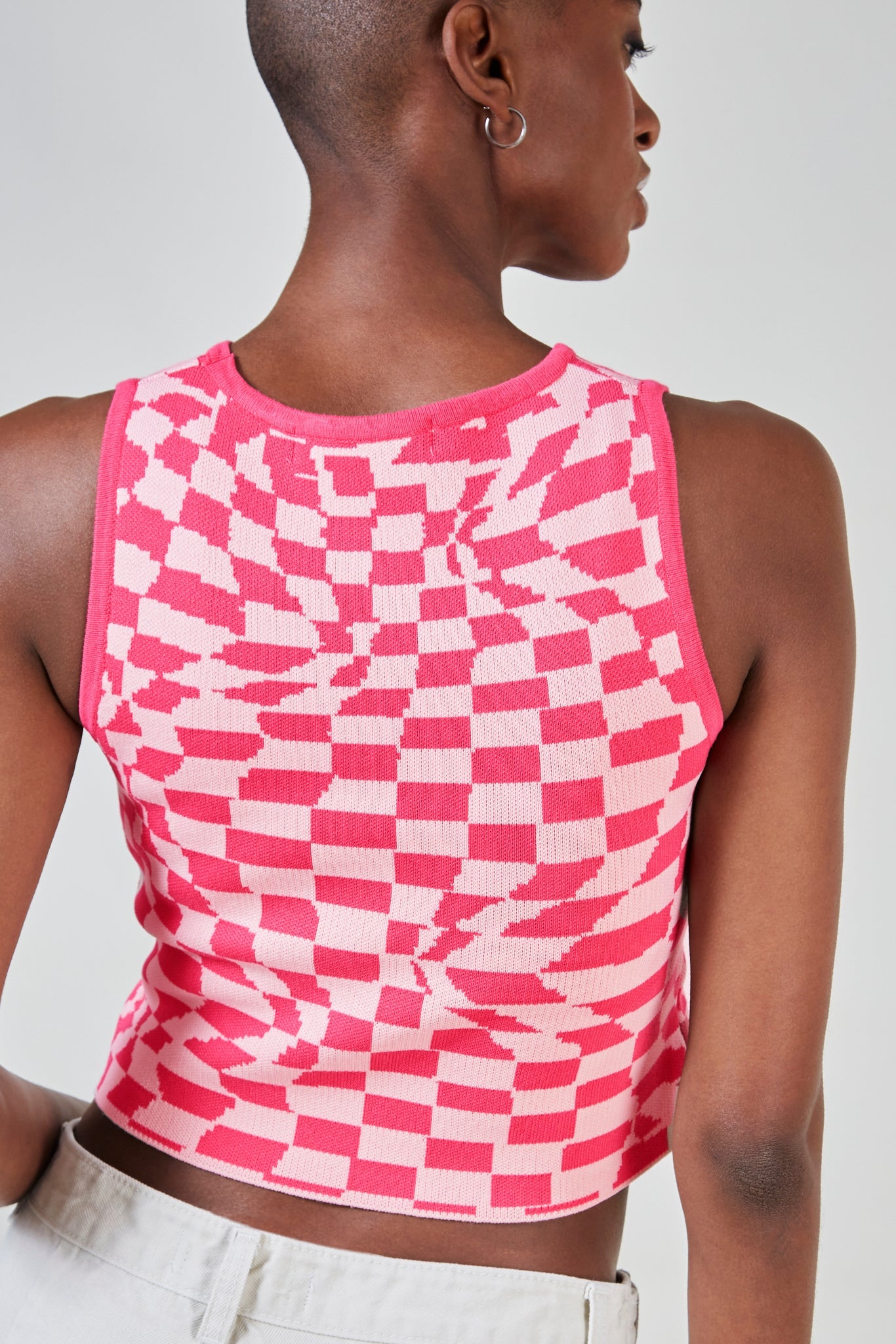 Pink and white psychedelic knit tank_2