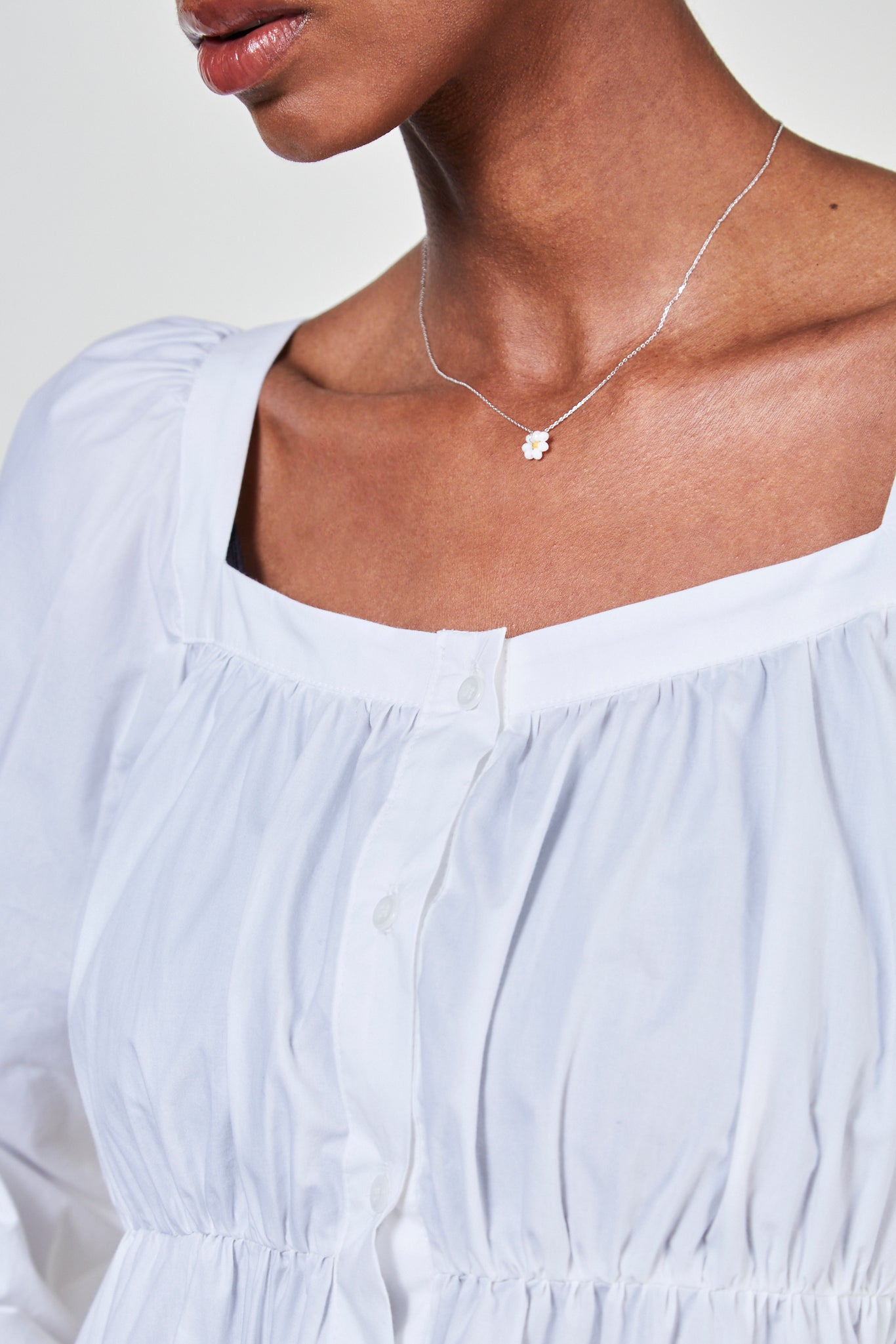 White square neck tiered mini dress_5