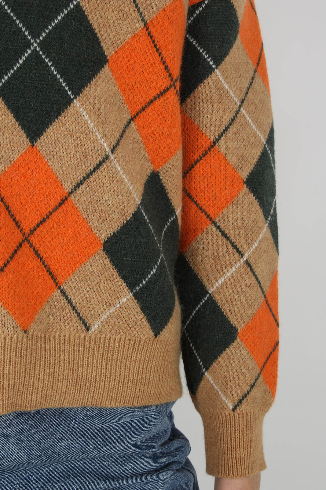 Beige and orange argyle V neck cardigan_6
