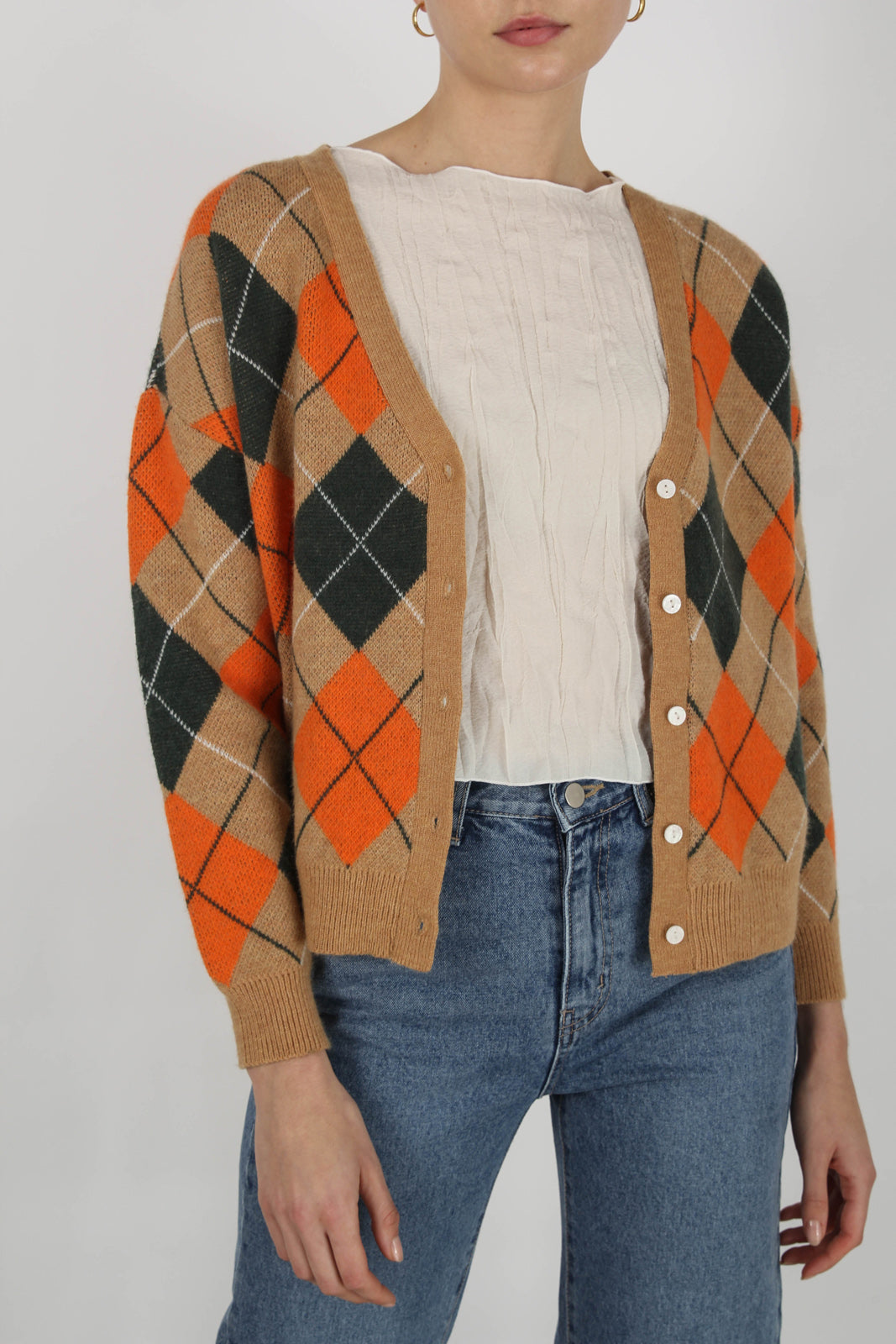 Beige and orange argyle V neck cardigan_7