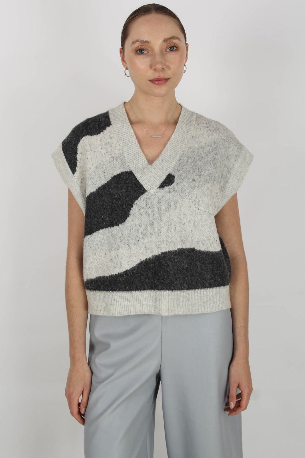 Grey and black intarsia zebra sweater vest_1