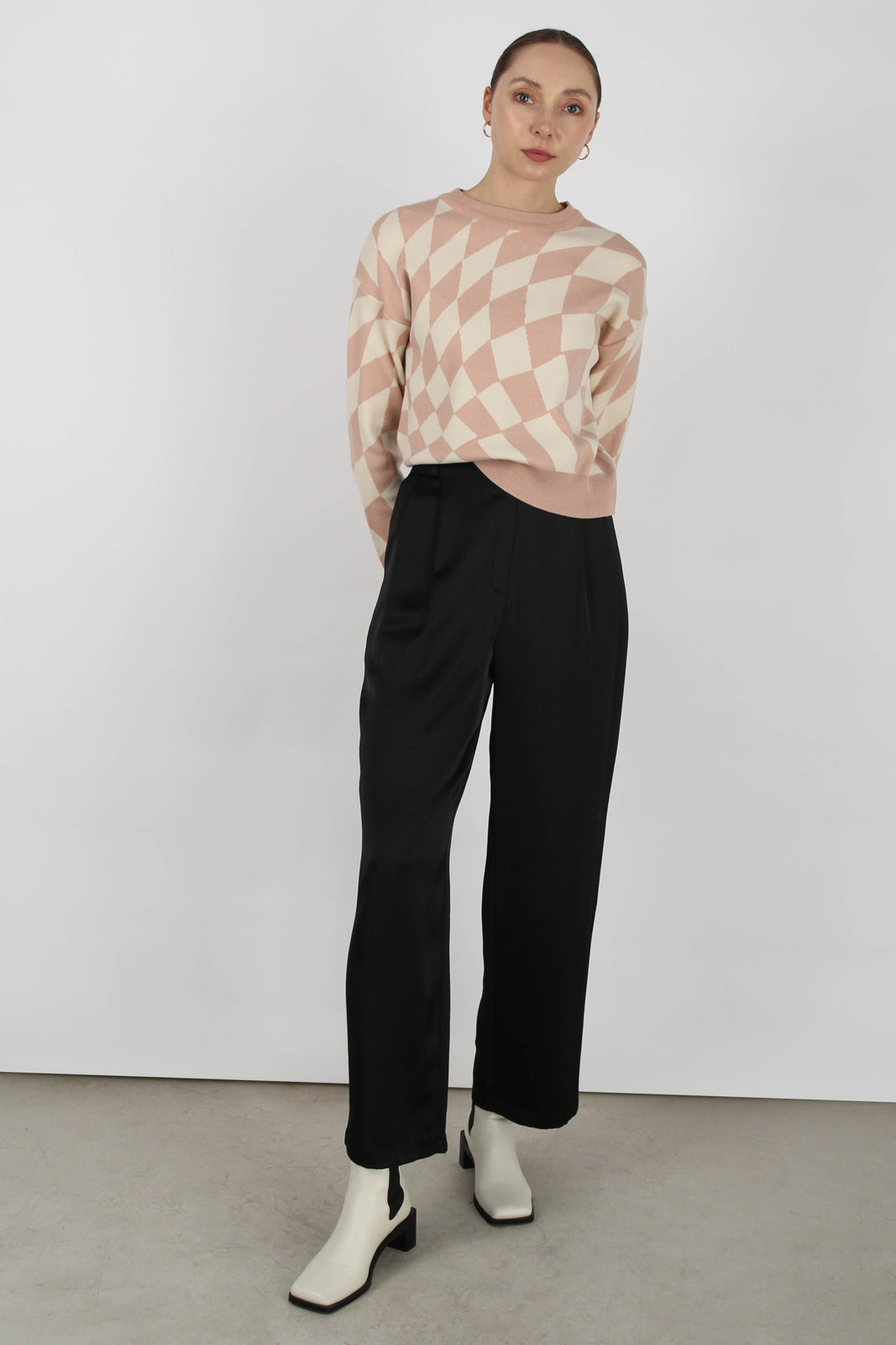 Pink and ivory psychedelic intarsia jumper_2