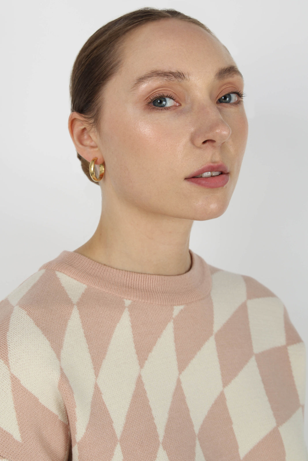 Pink and ivory psychedelic intarsia jumper_5