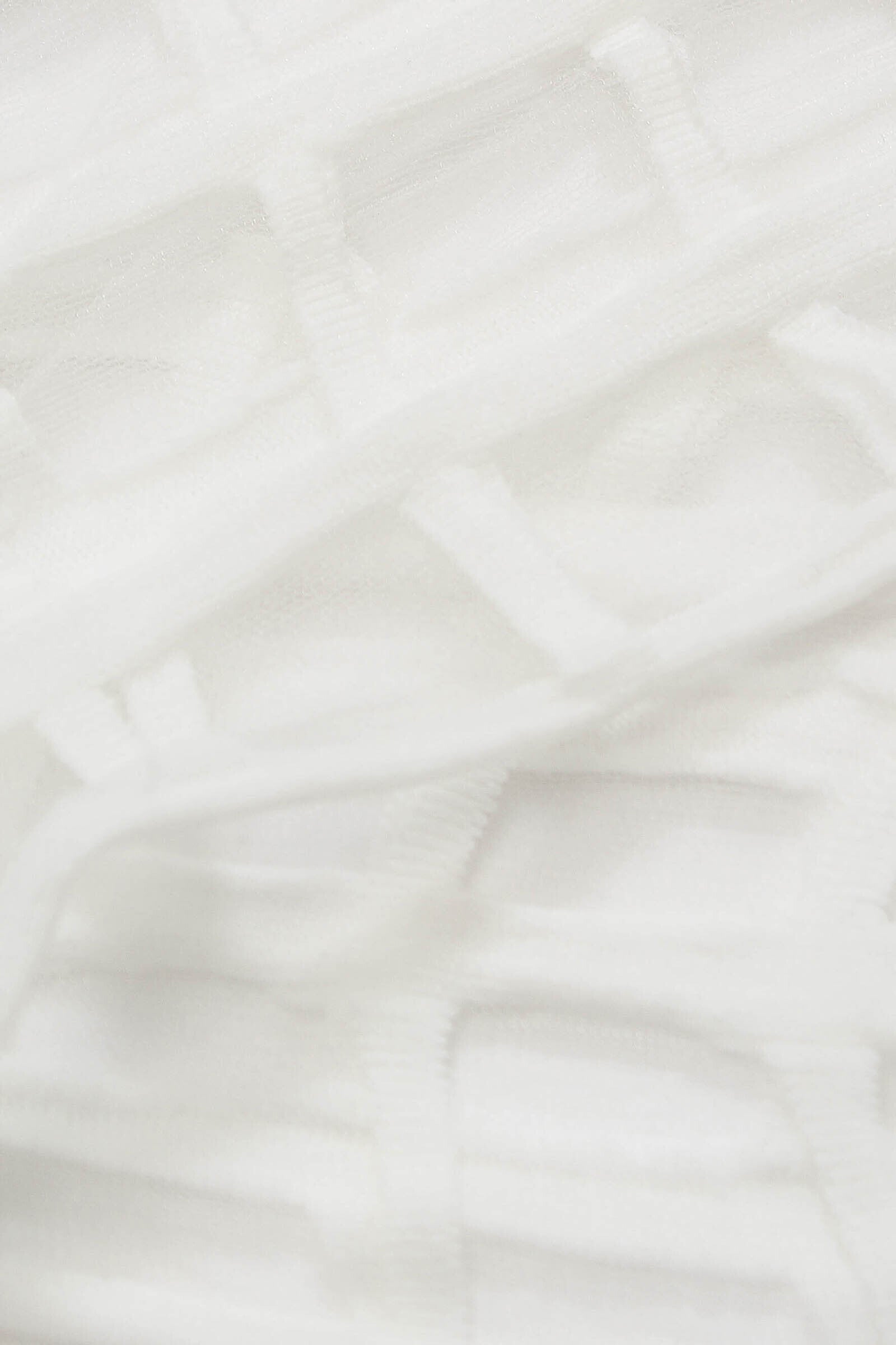 White sheer grid socks_8