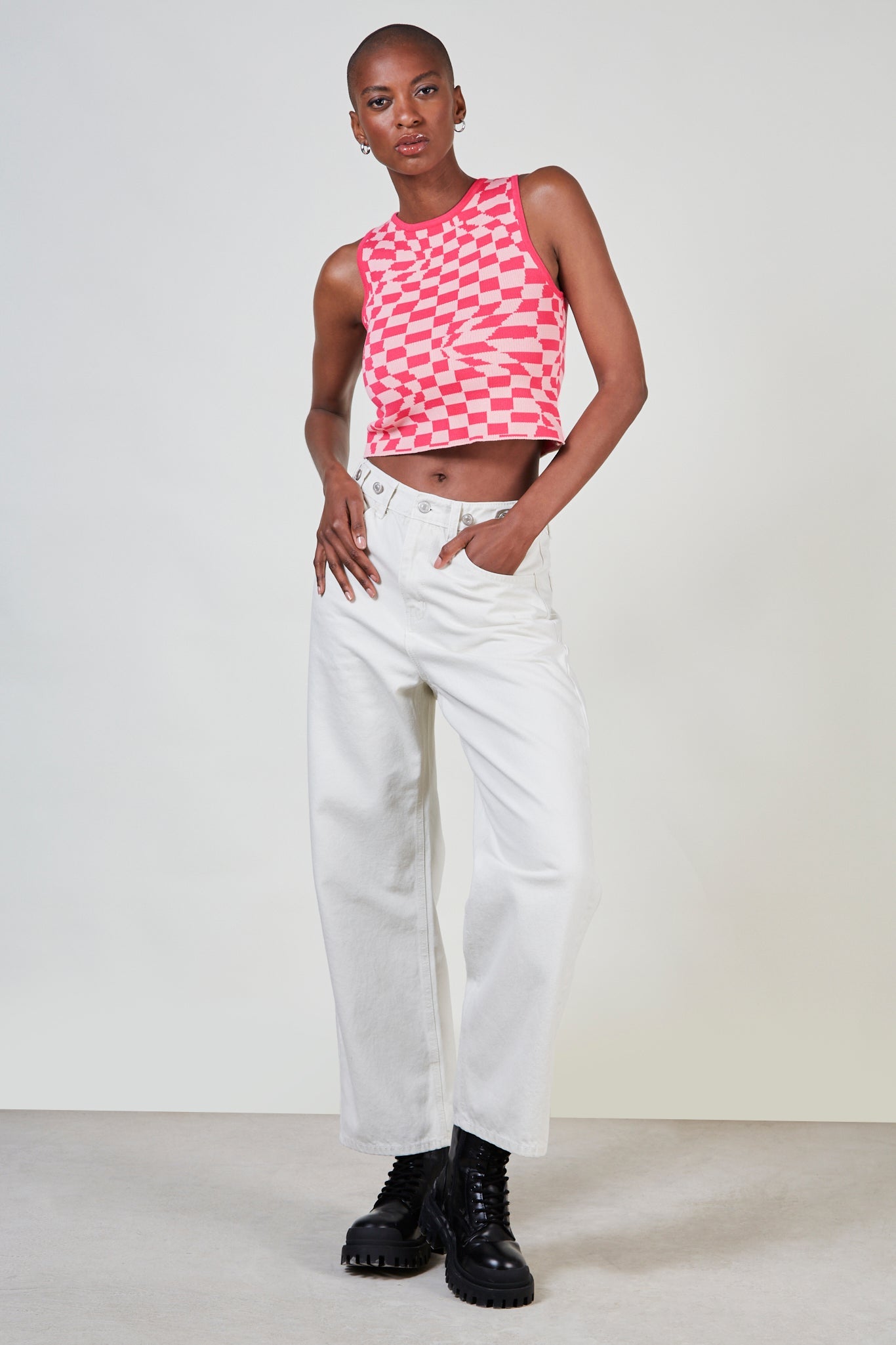 Pink and white psychedelic knit tank_4