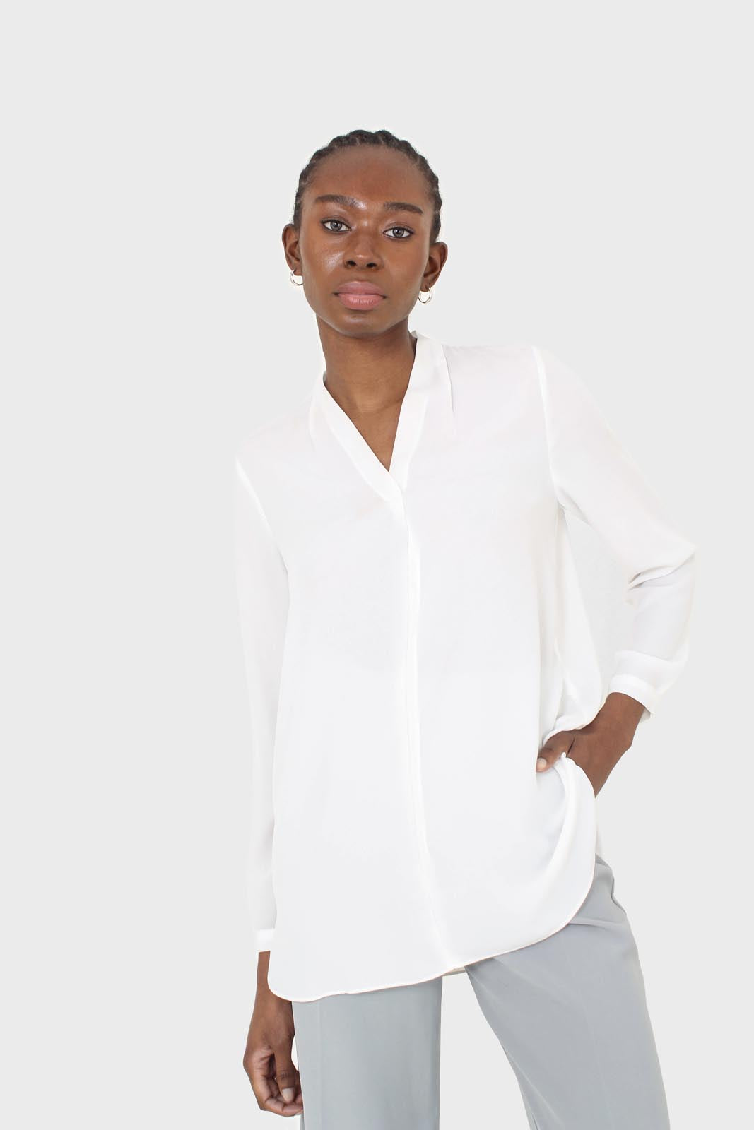 White classic deep V blouse_3