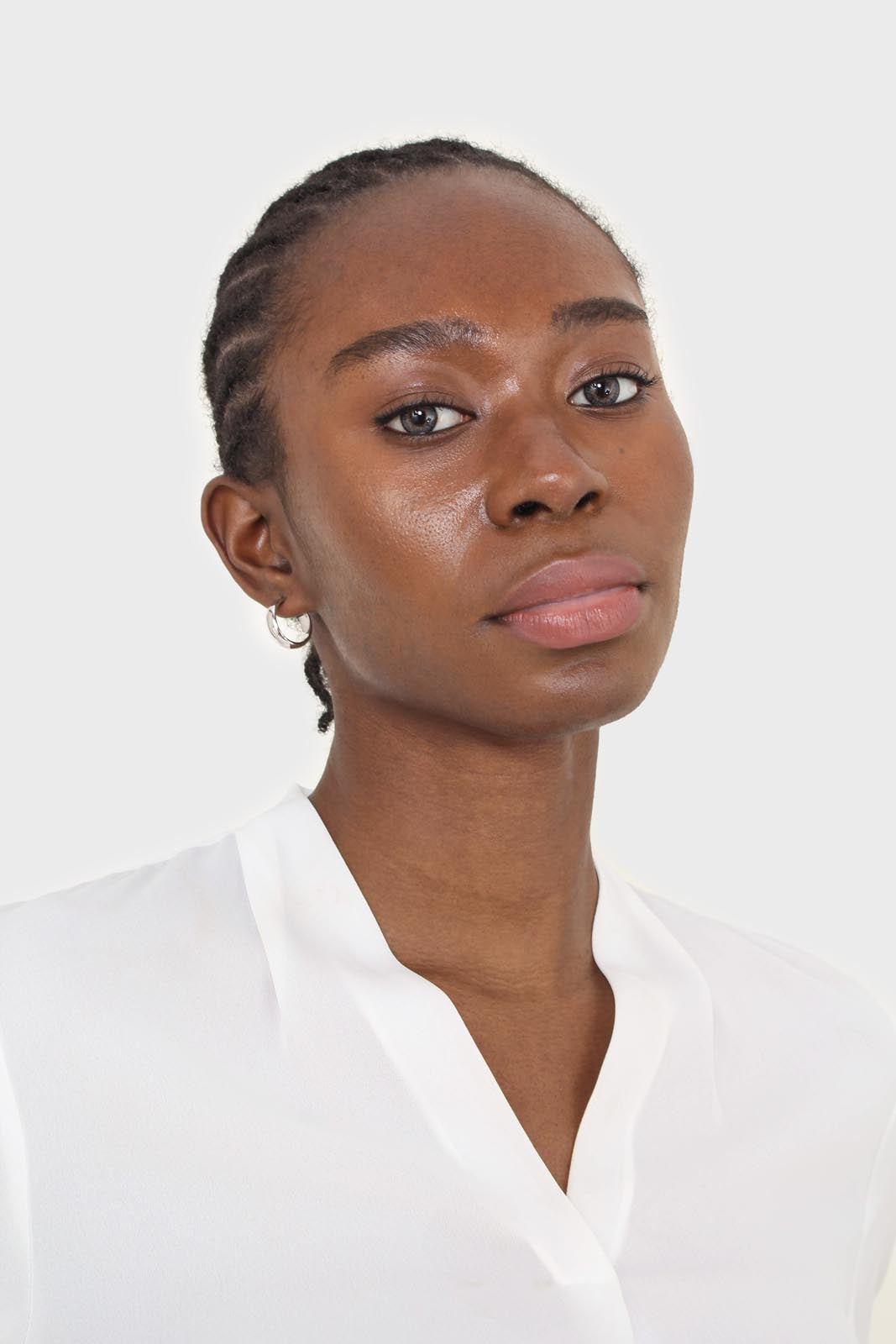 White classic deep V blouse_4