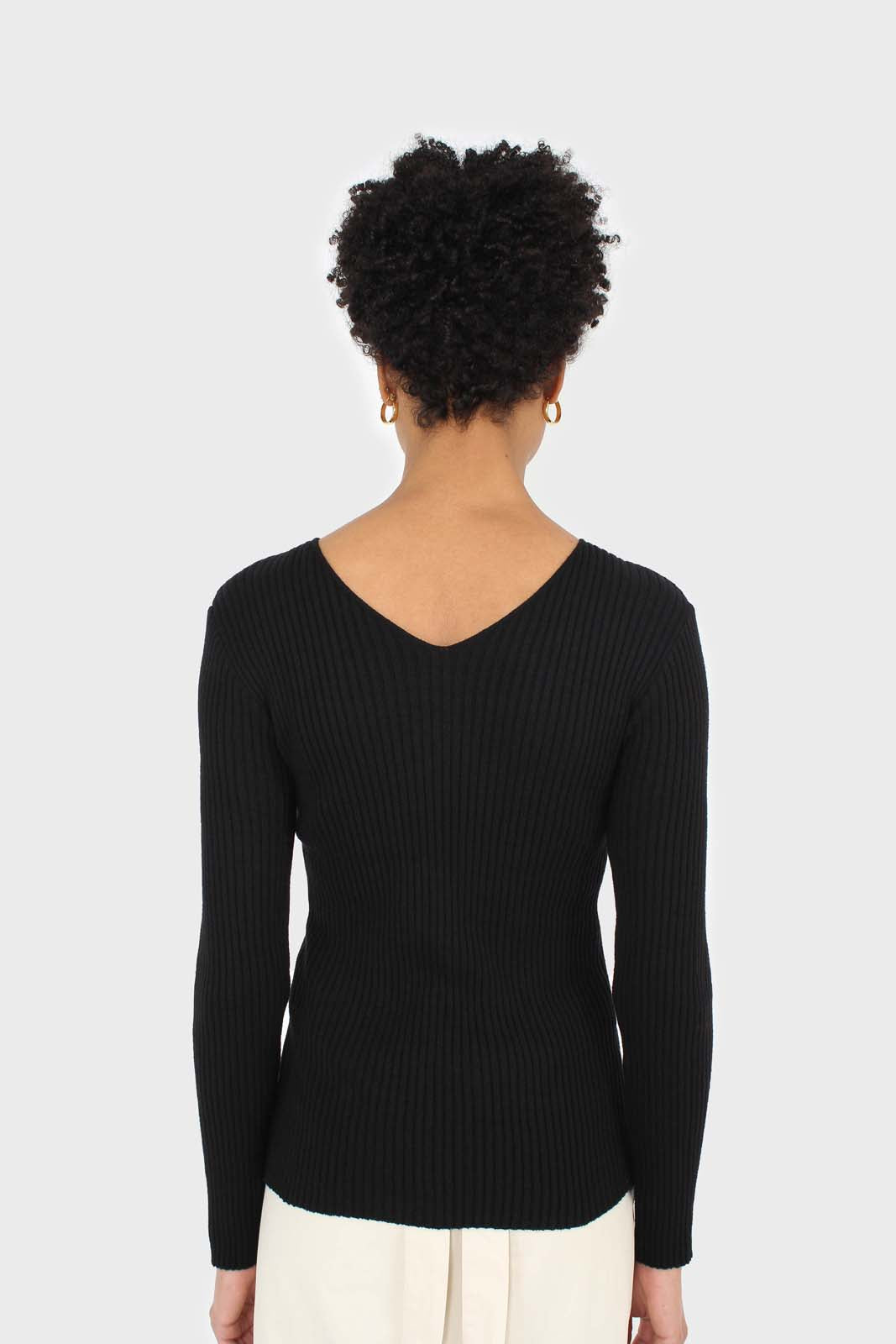 Black ribbed double V fitted knit top_3