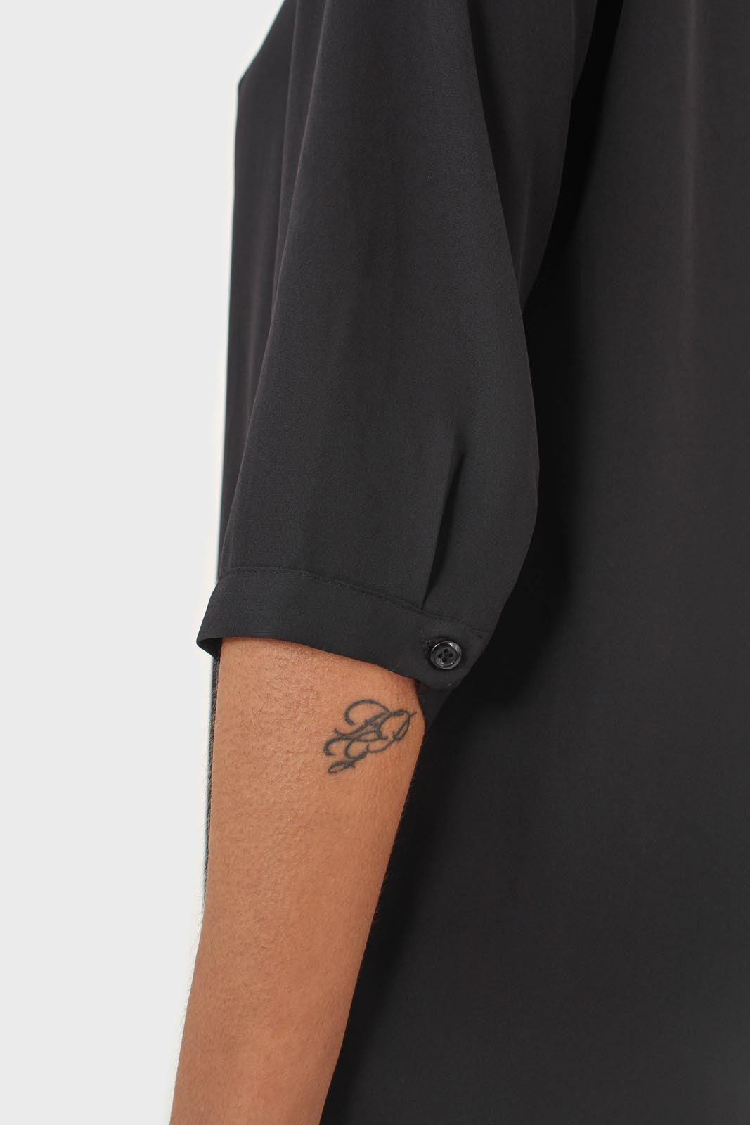 Black classic deep V blouse_5