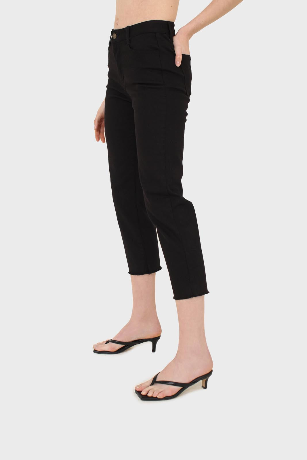 Black cut bottom boyfriend jeans - 2005_2