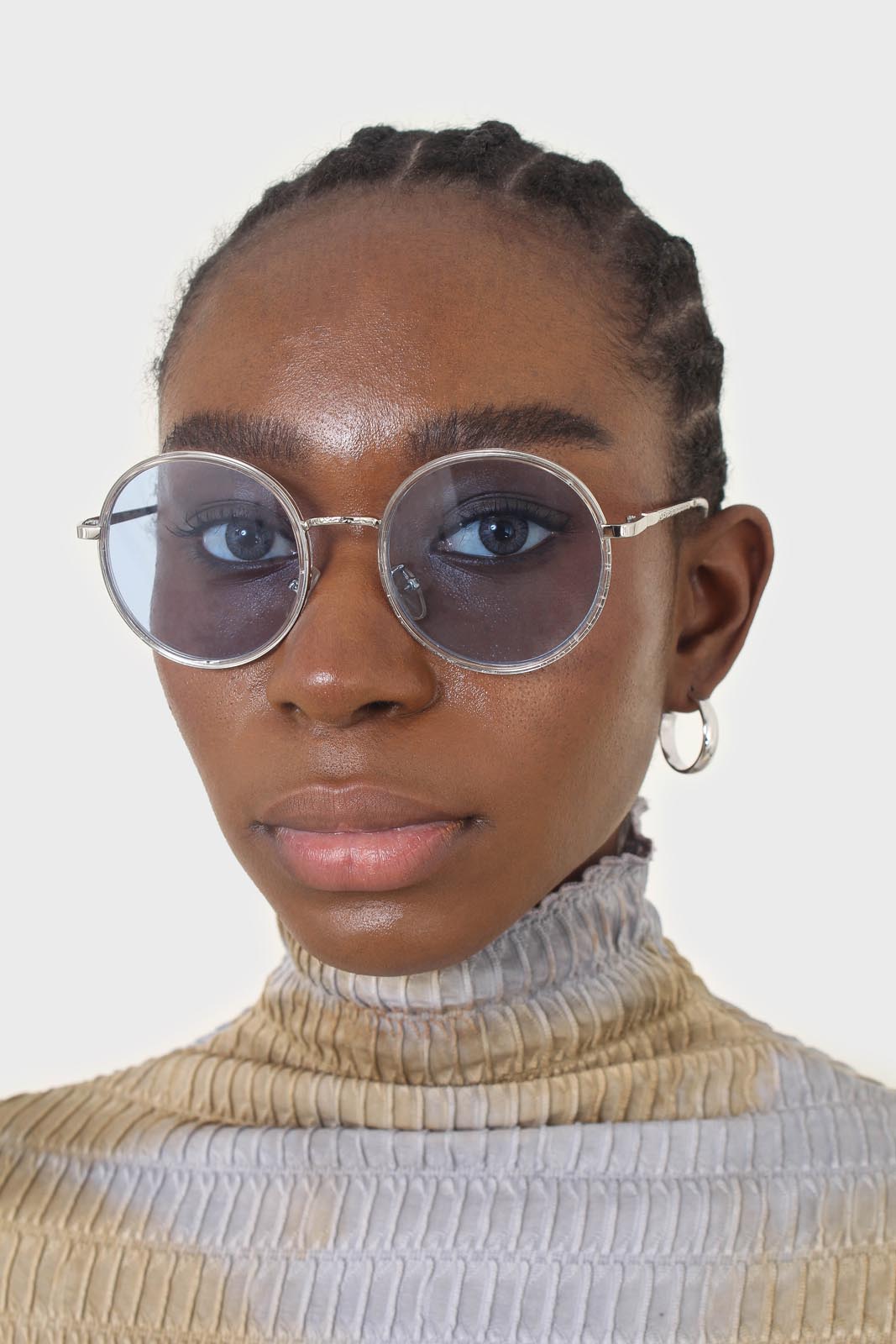 Blue clear frame rounded square sunglasses_2