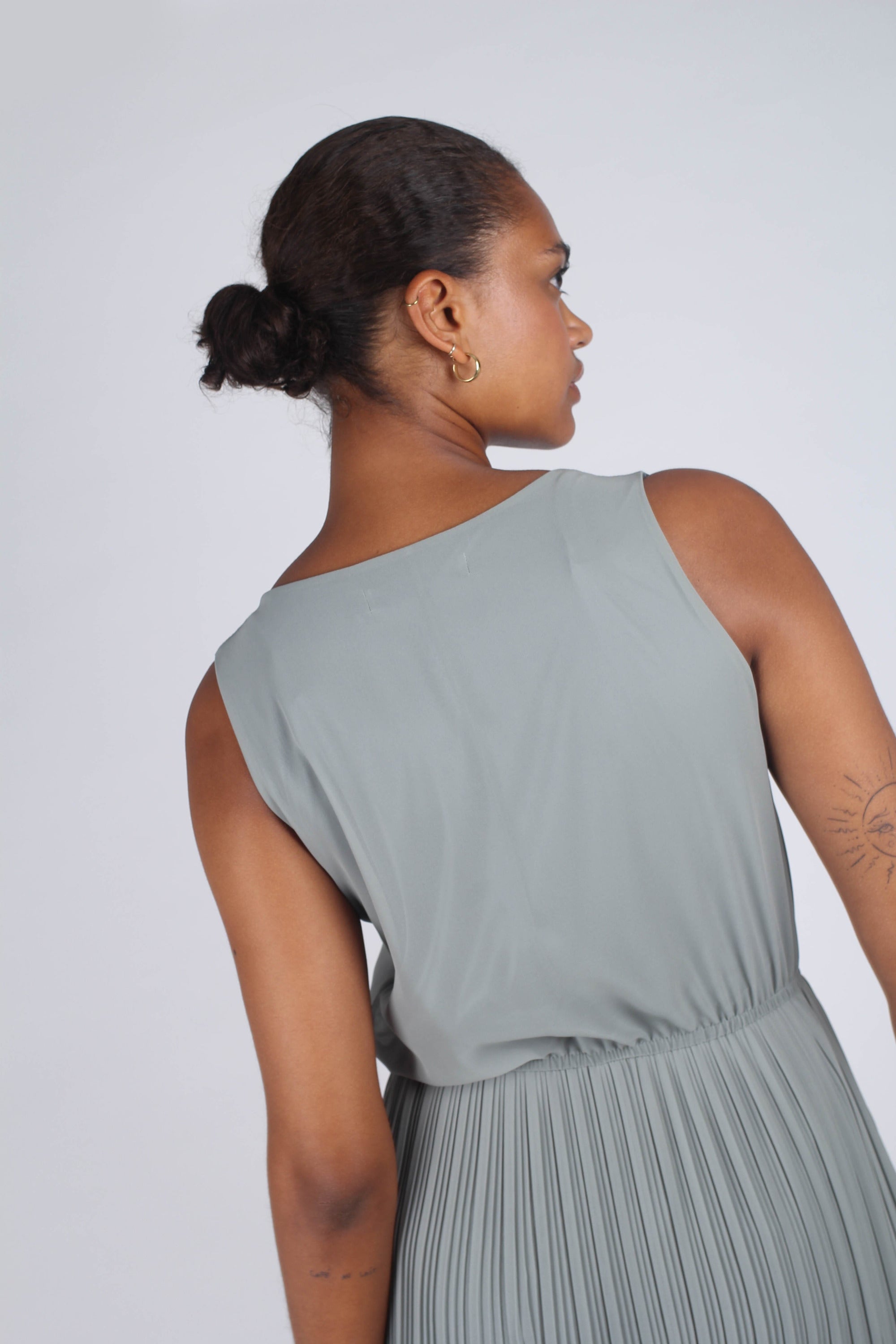 Mint silky micro pleat maxi dress_15