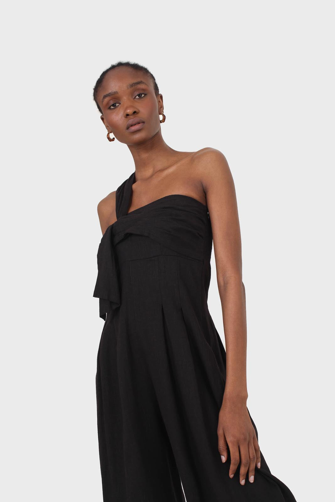 Black one shoulder linen jumpsuit_2