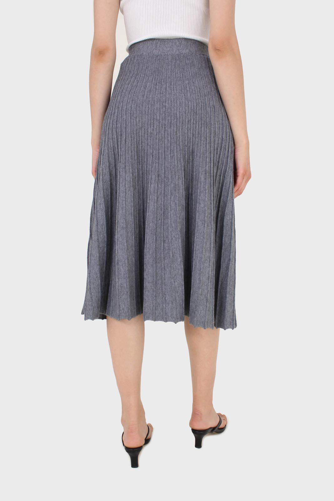 Grey lined midi length flare knit skirt_3