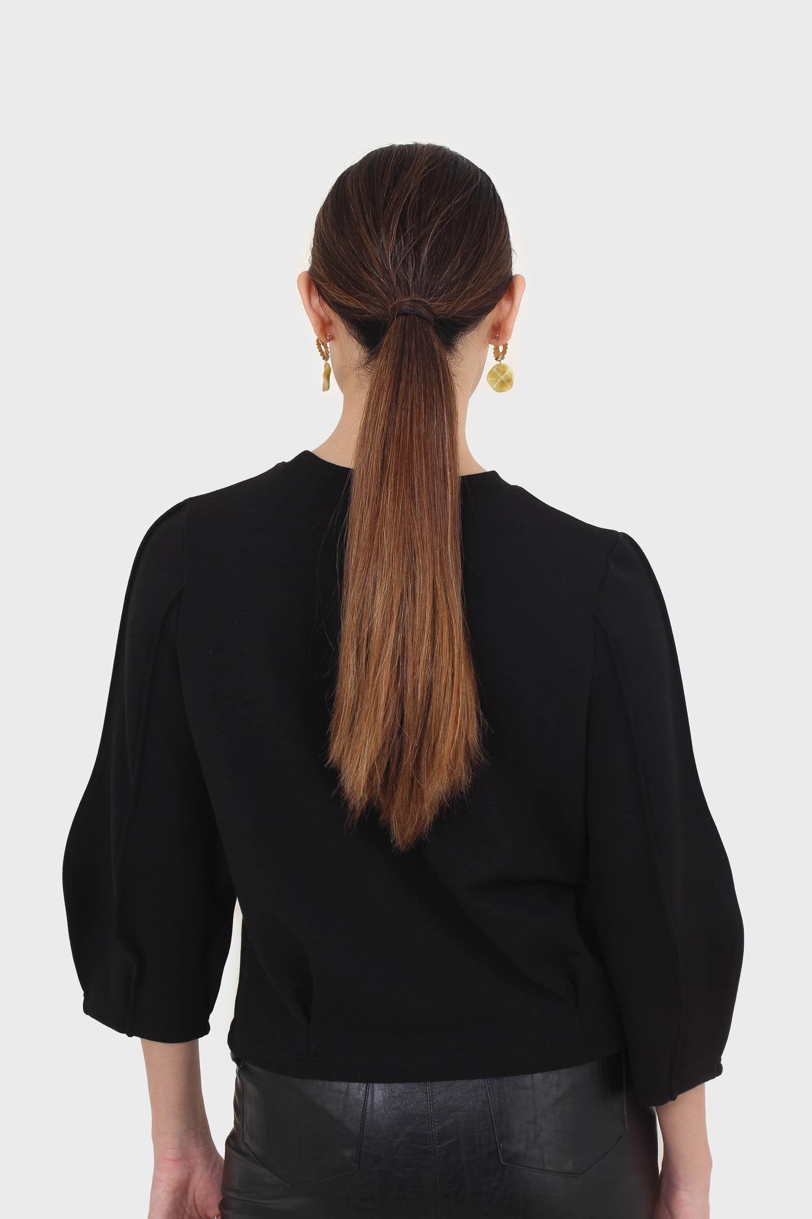 Black sharp seamed sleeve top_2