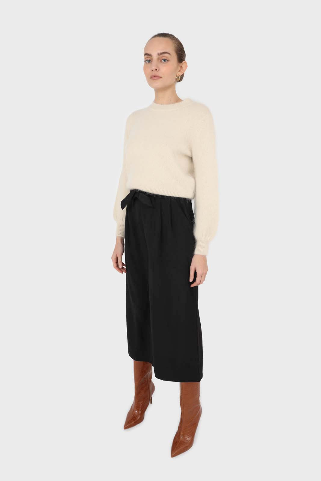 Black silky wide leg tie waist trousers_3