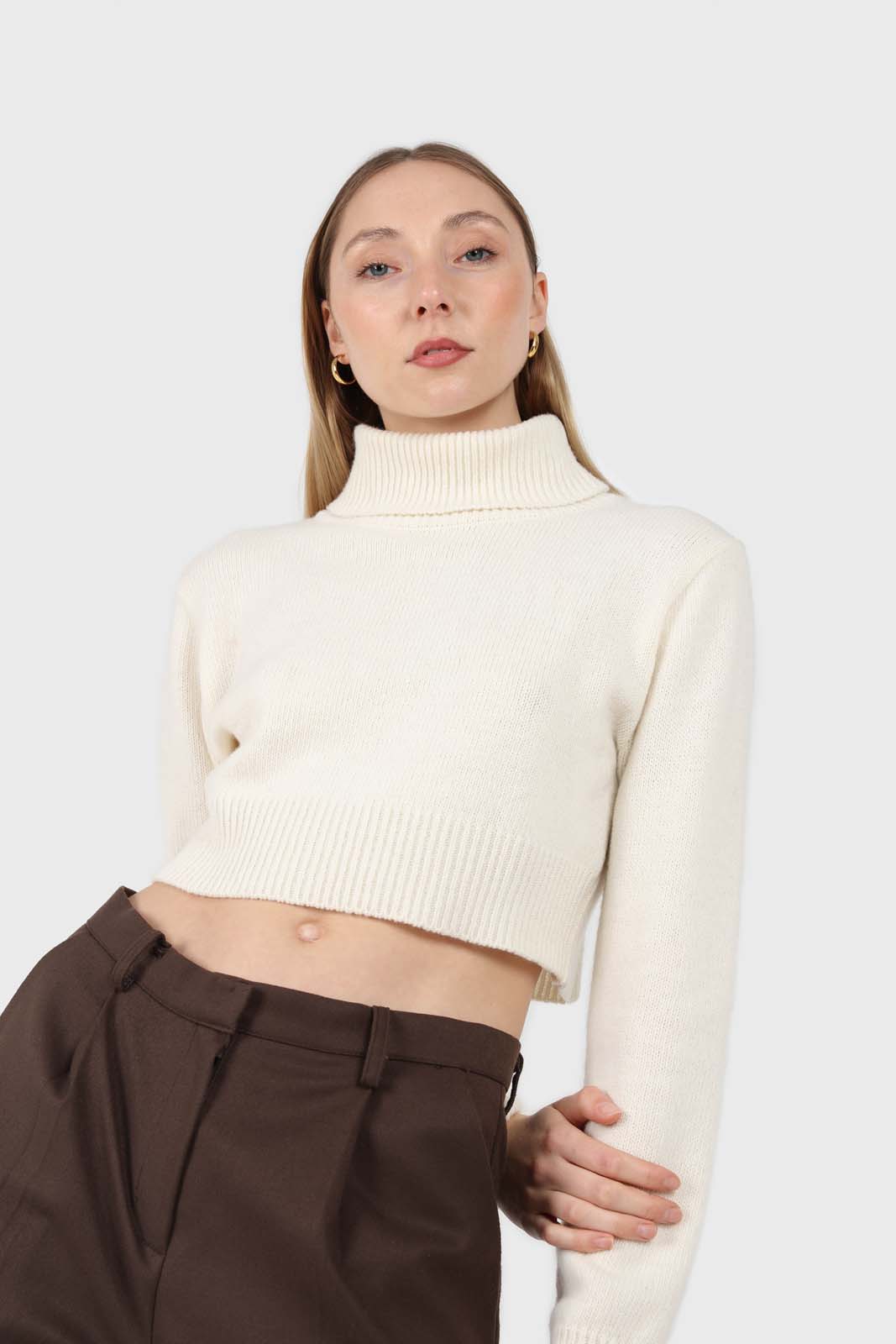 Ivory wool cropped turtleneck jumper_8
