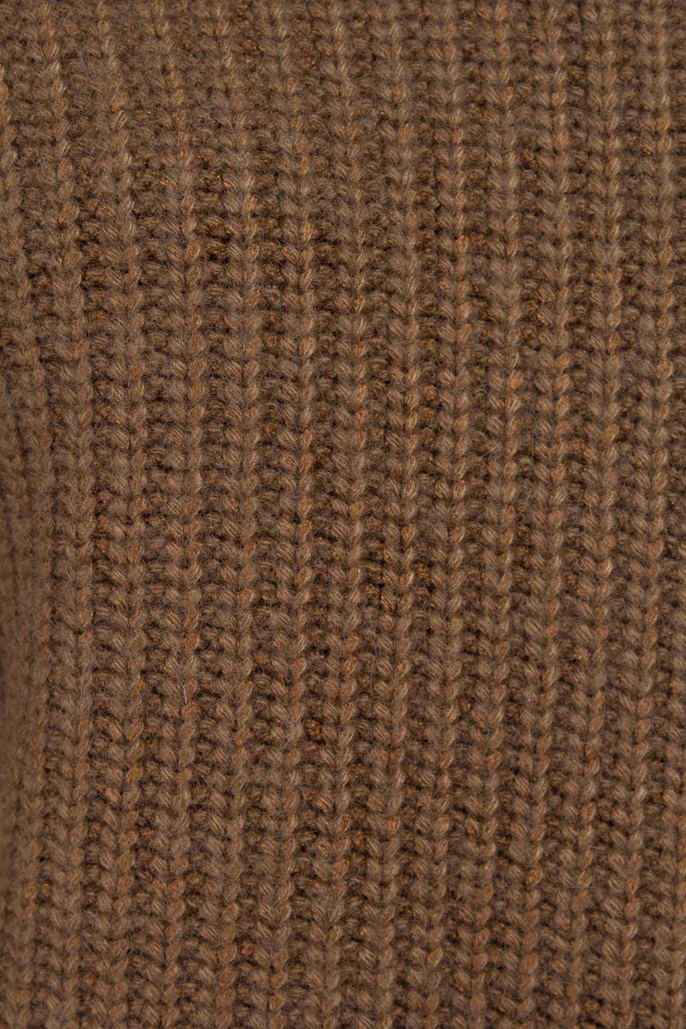 Brown furry angora ribbed V-neck jumper_5