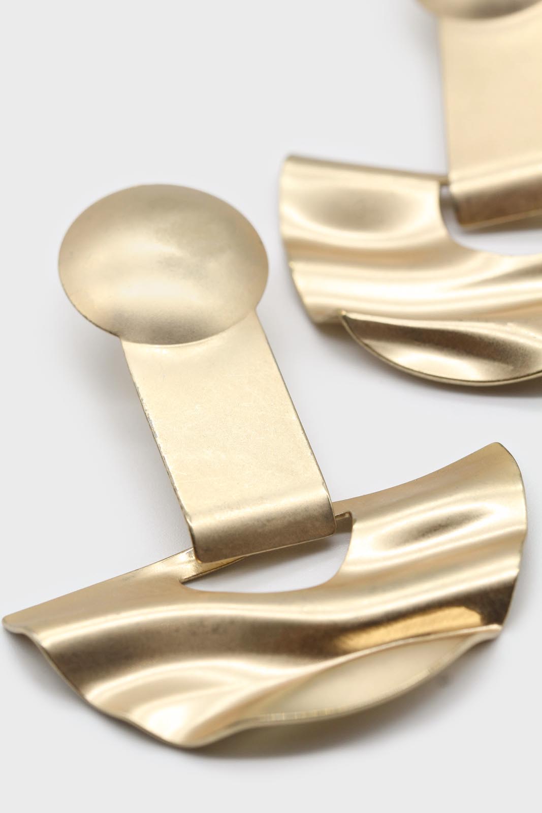 Gold geometric wavy semi-circle earrings_1