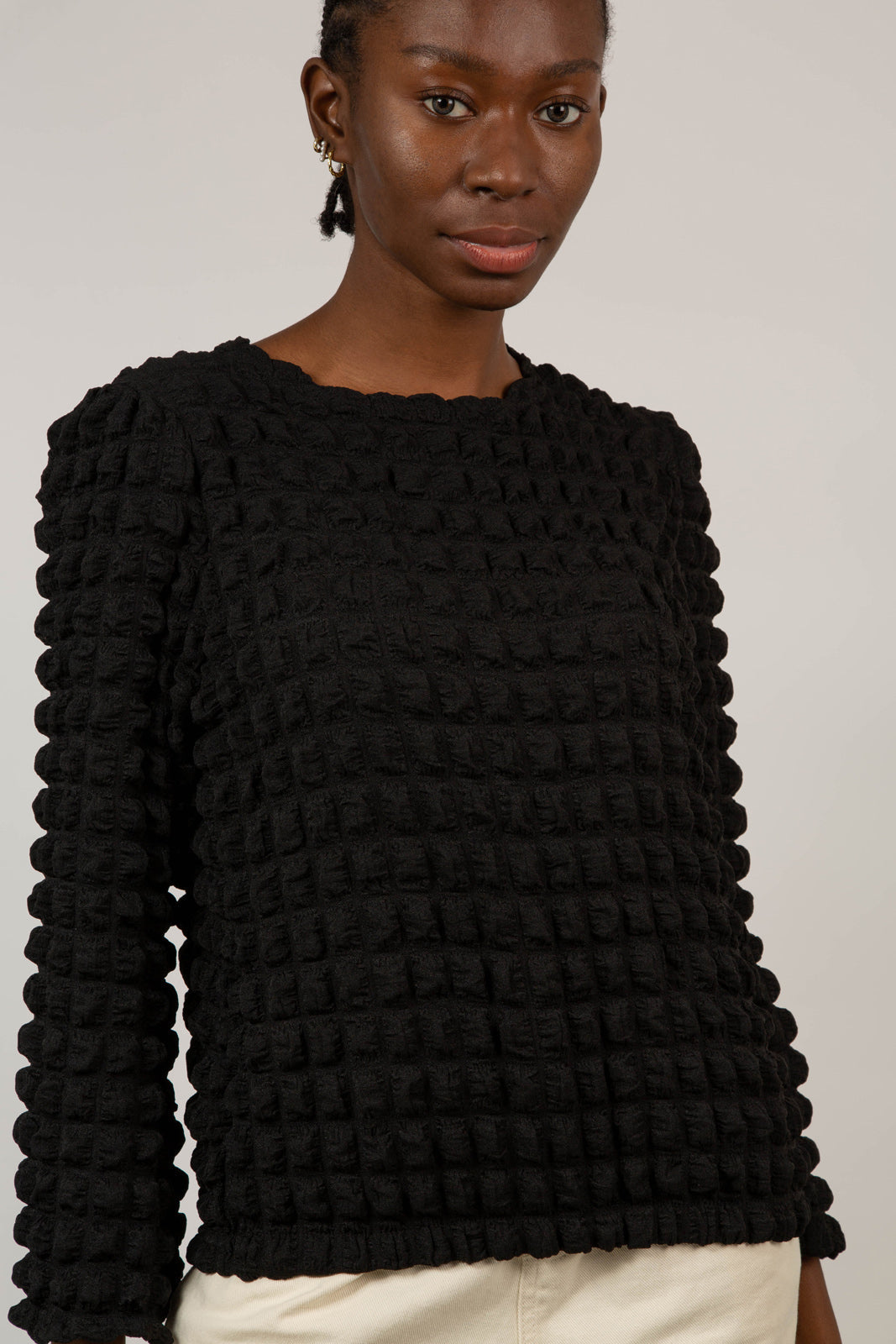 Black textured puff long sleeved top_10