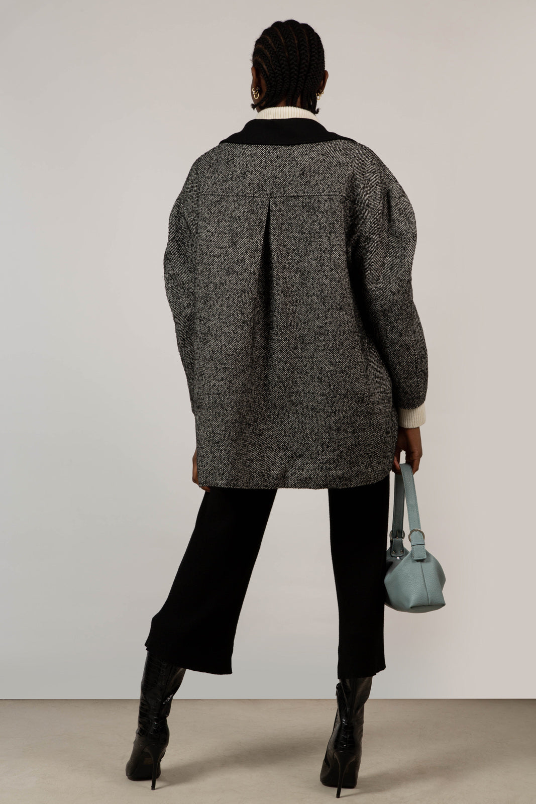 Black herringbone wool blend short coat_3