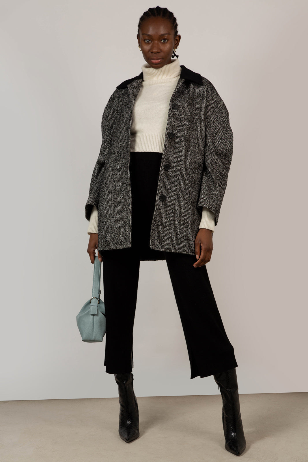 Black herringbone wool blend short coat_2