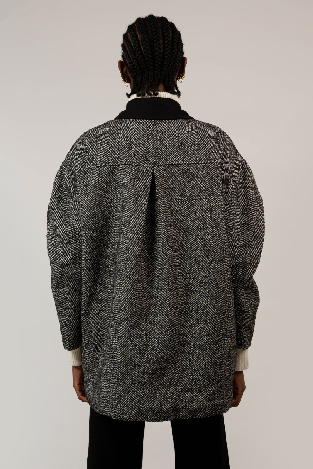 Black herringbone wool blend short coat_6