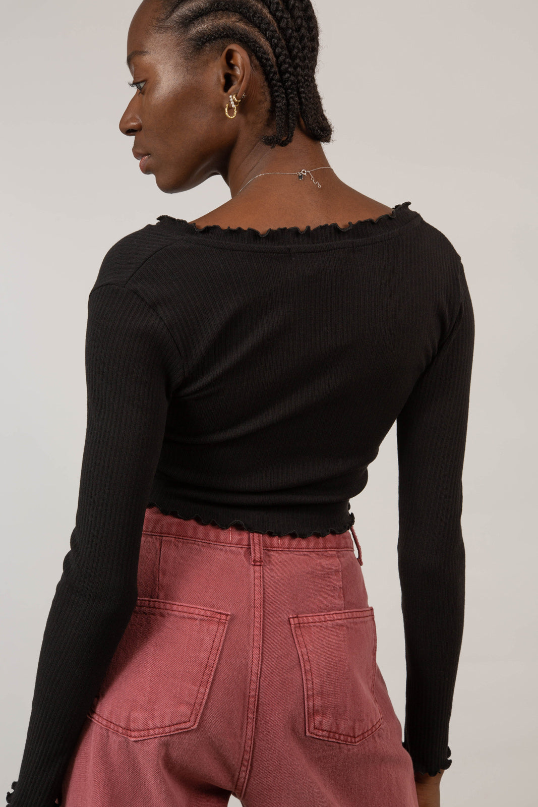 Black ruffle trim button up top_5