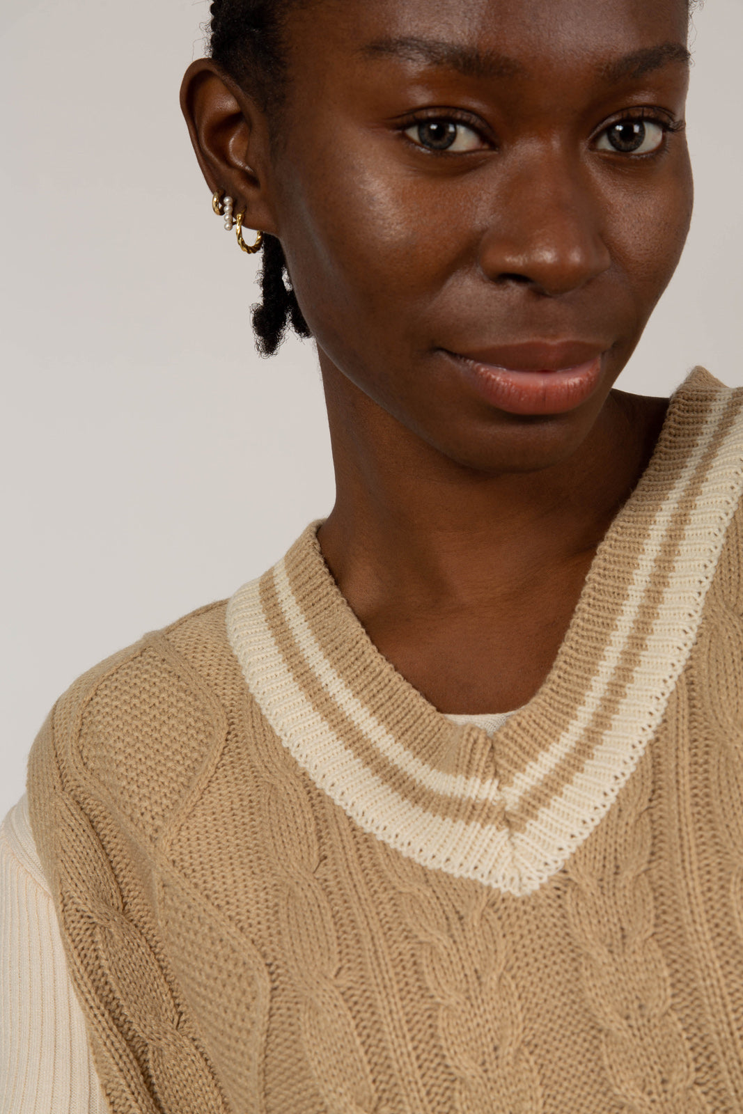 Beige and ivory varsity trim sweater vest_8