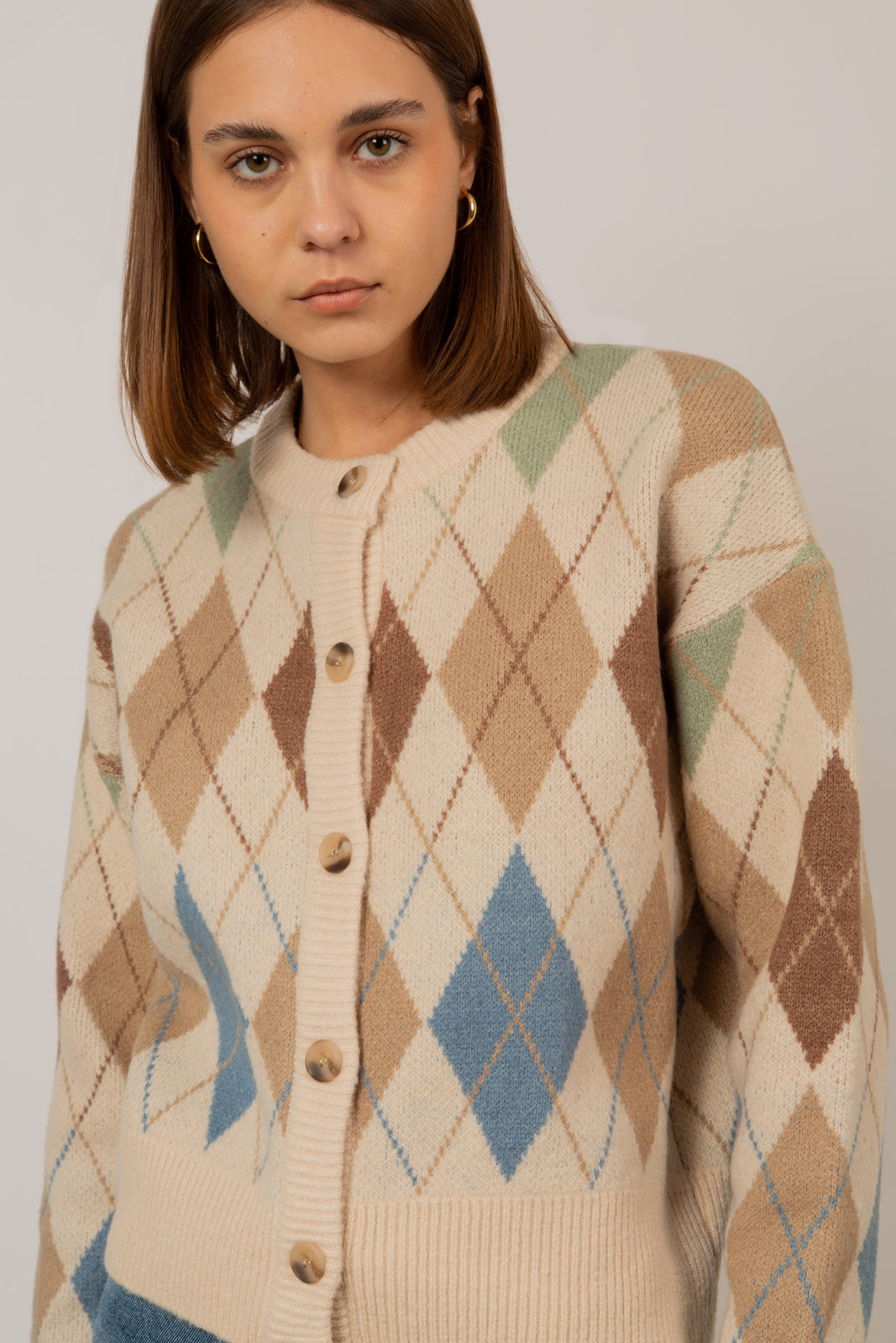 Ivory and khaki argyle cardigan_5