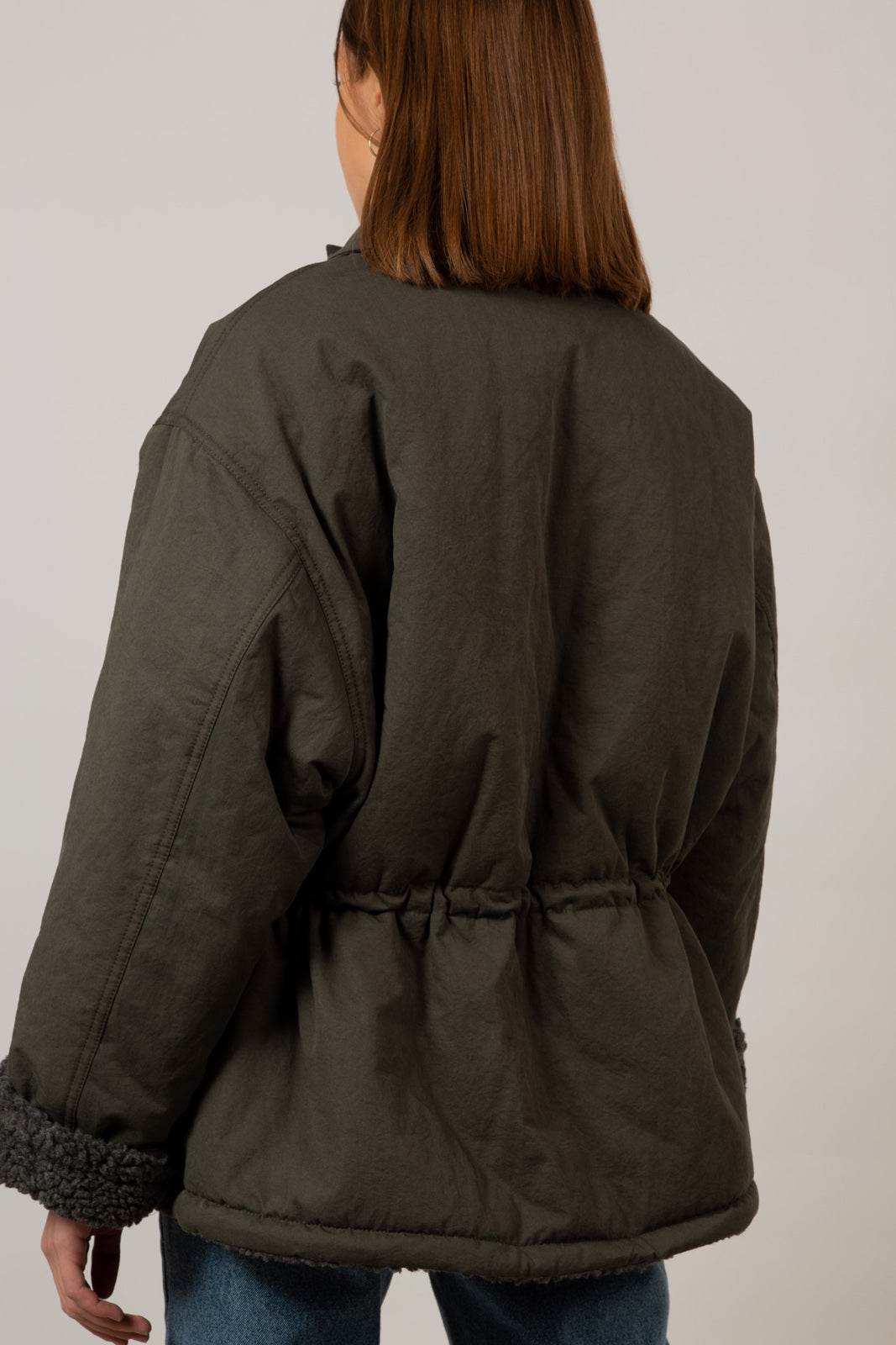 Charcoal teddy lined cinch back parka_4
