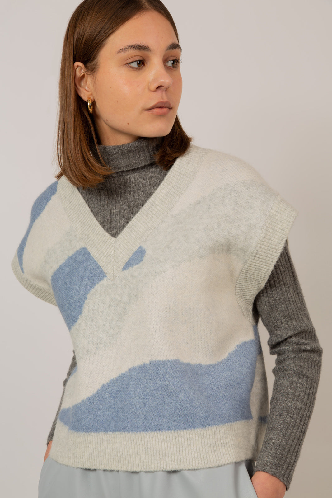 Pale blue and grey intarsia zebra sweater vest_1