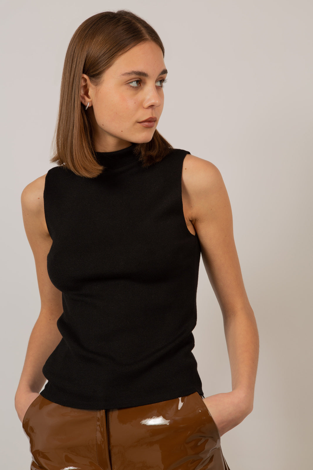 Black sleeveless mock neck knit tank_6