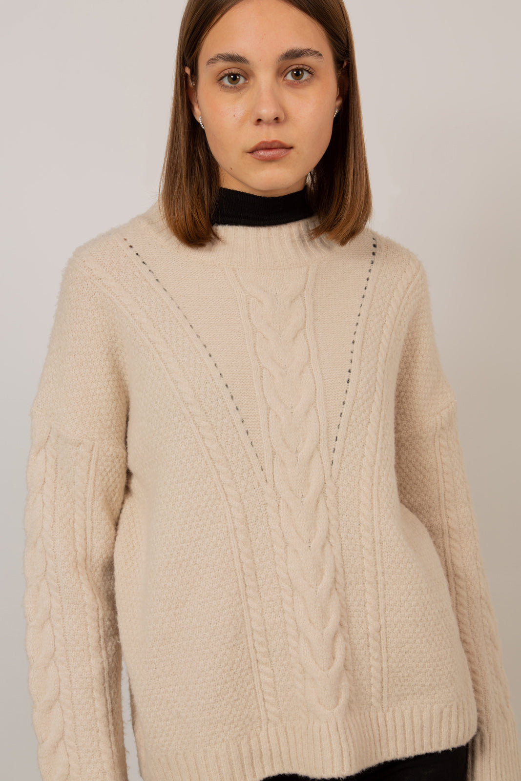 Beige V cable loose fit jumper_5