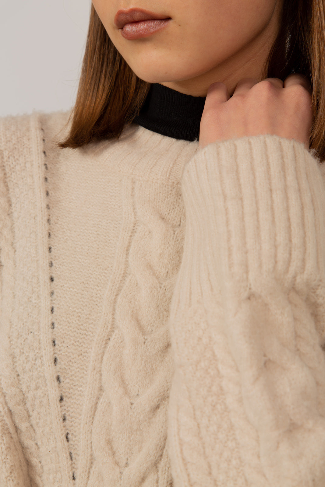 Beige V cable loose fit jumper_3