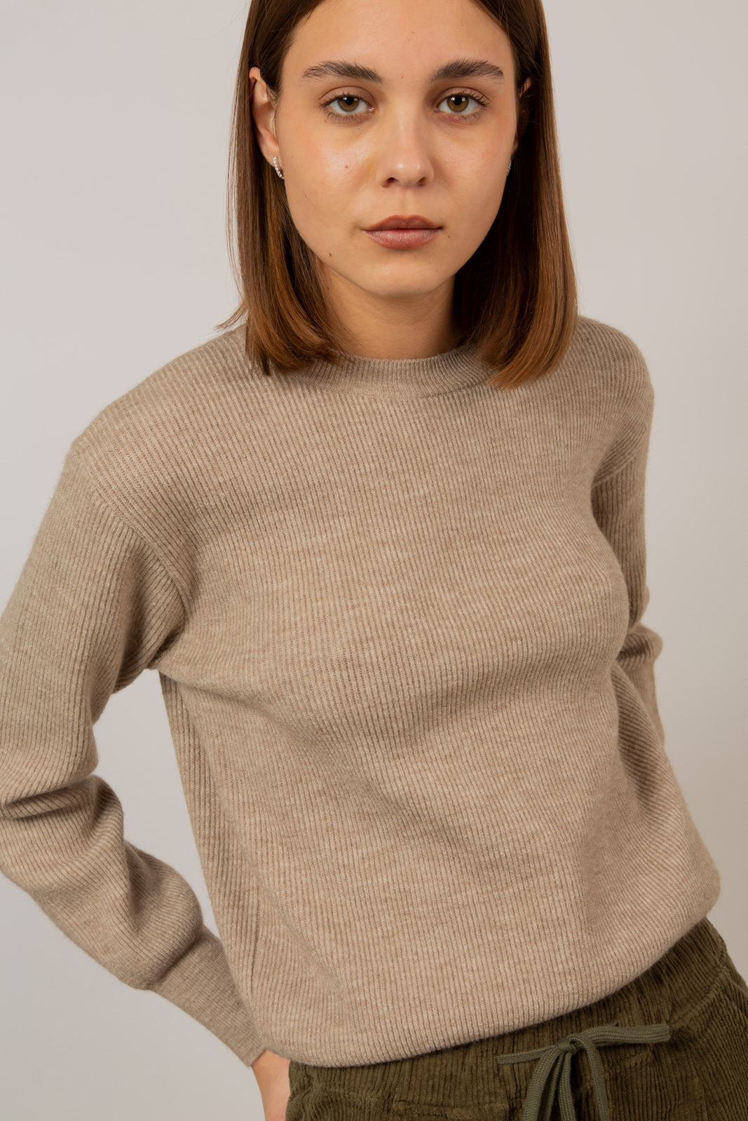 Beige ribbed crew neck jumper_4