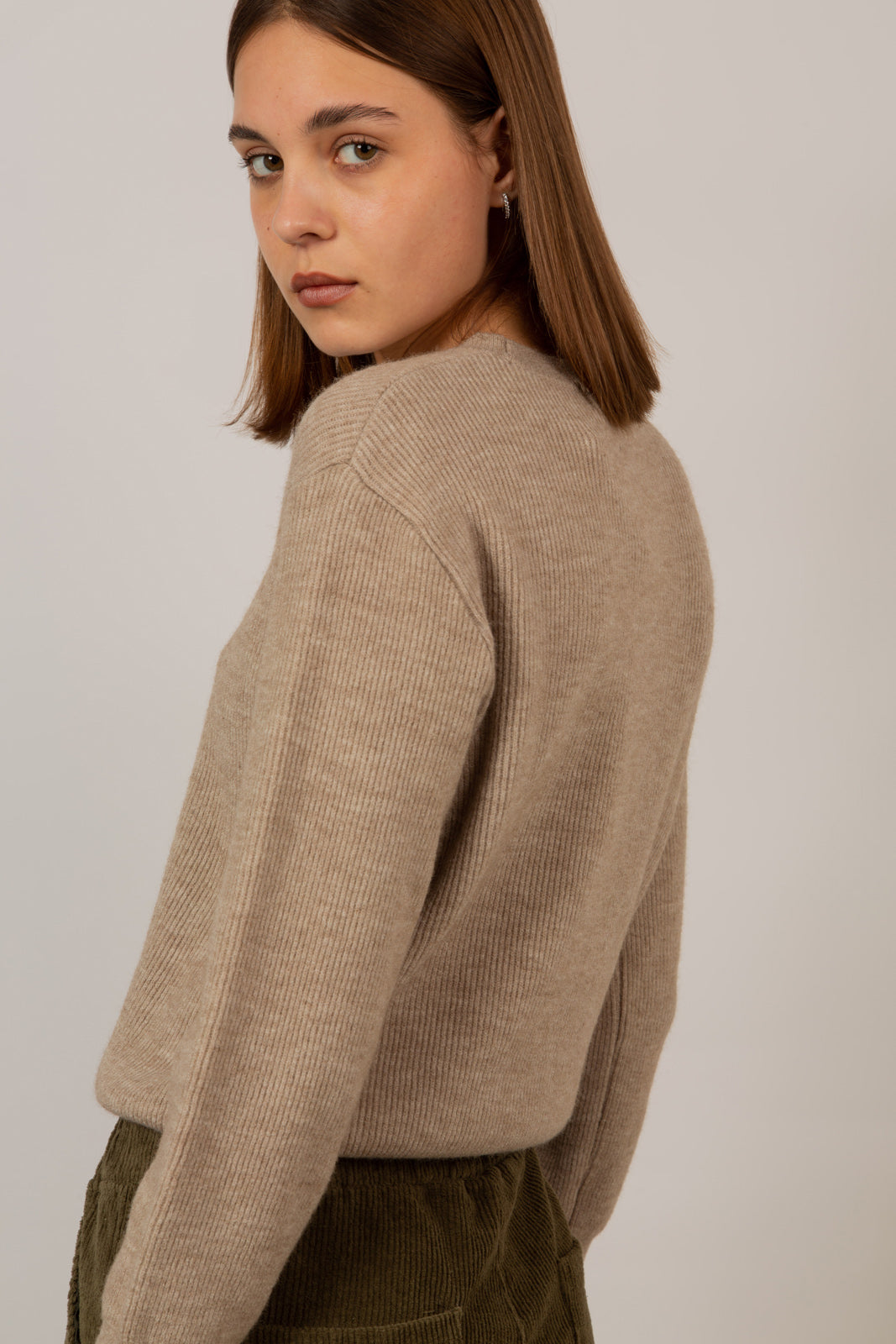 Beige ribbed crew neck jumper_6