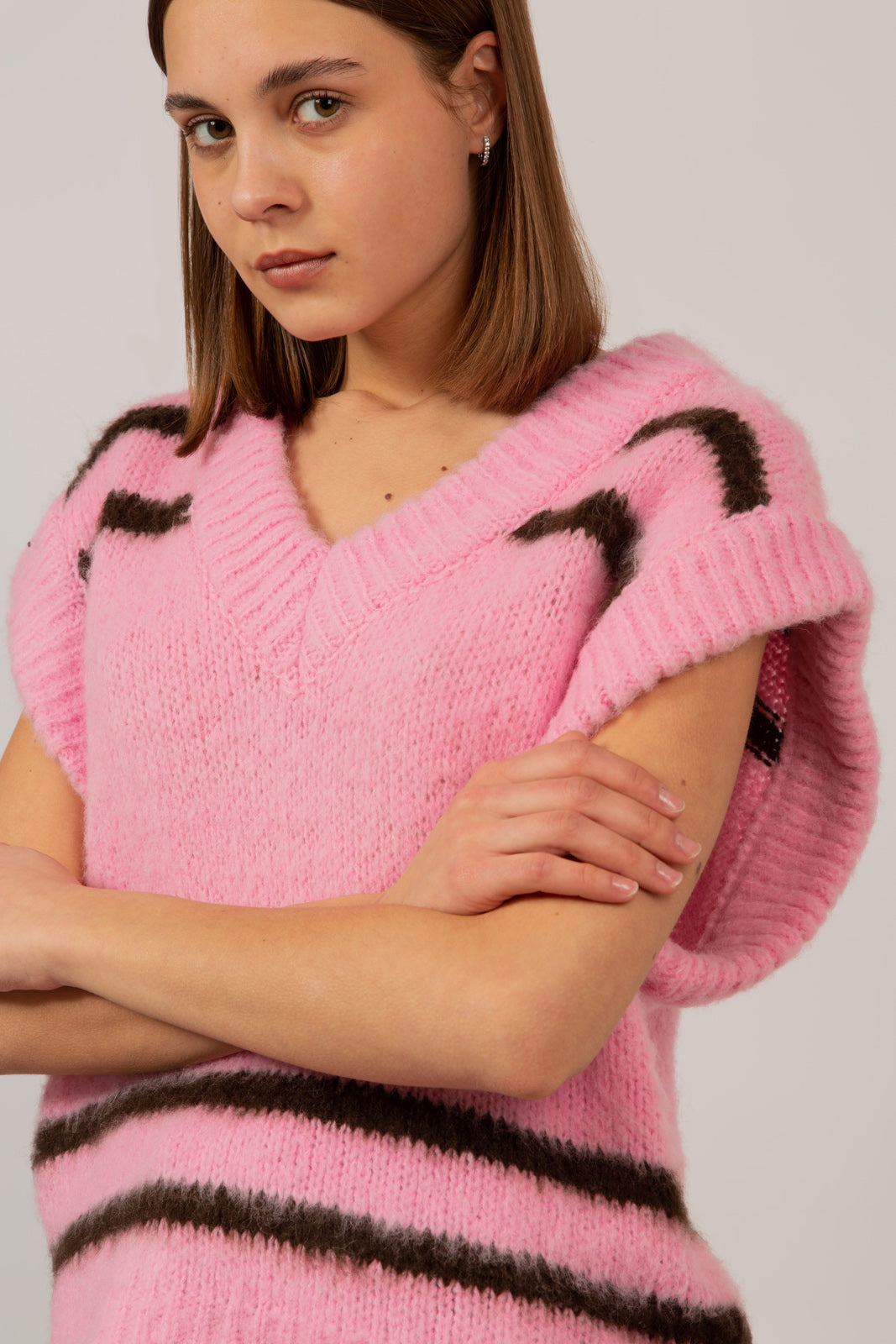 Pink and black striped alpaca-wool blend sweater vest_3