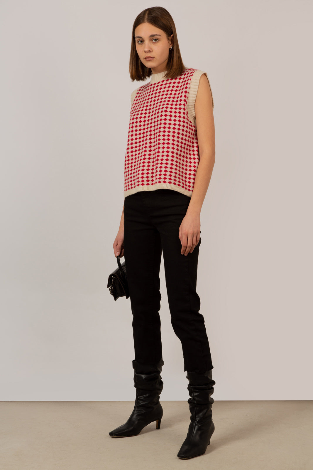Ivory and red intarsia diamond sweater vest_2
