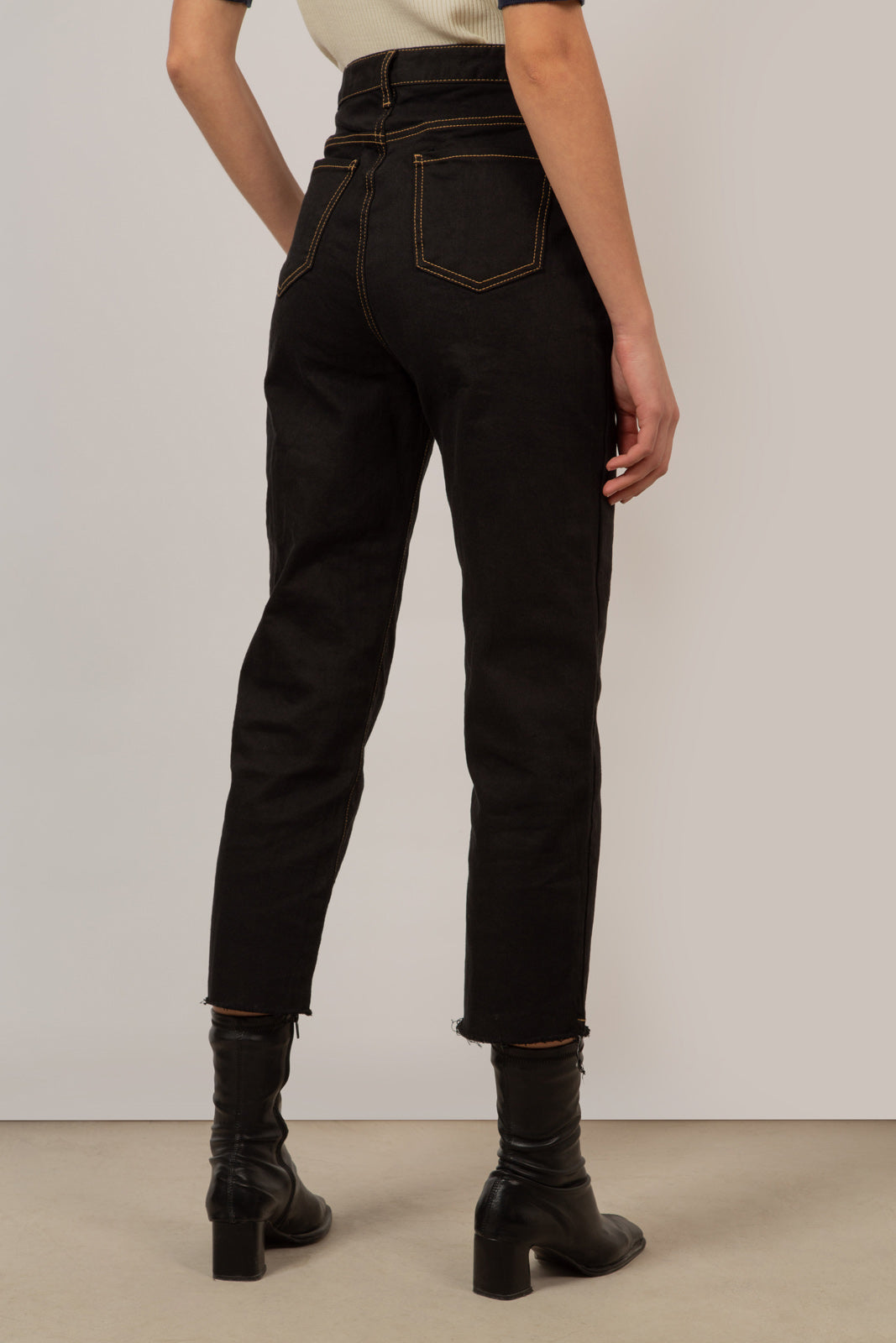 Black and beige contrast stitch jeans - 996_4