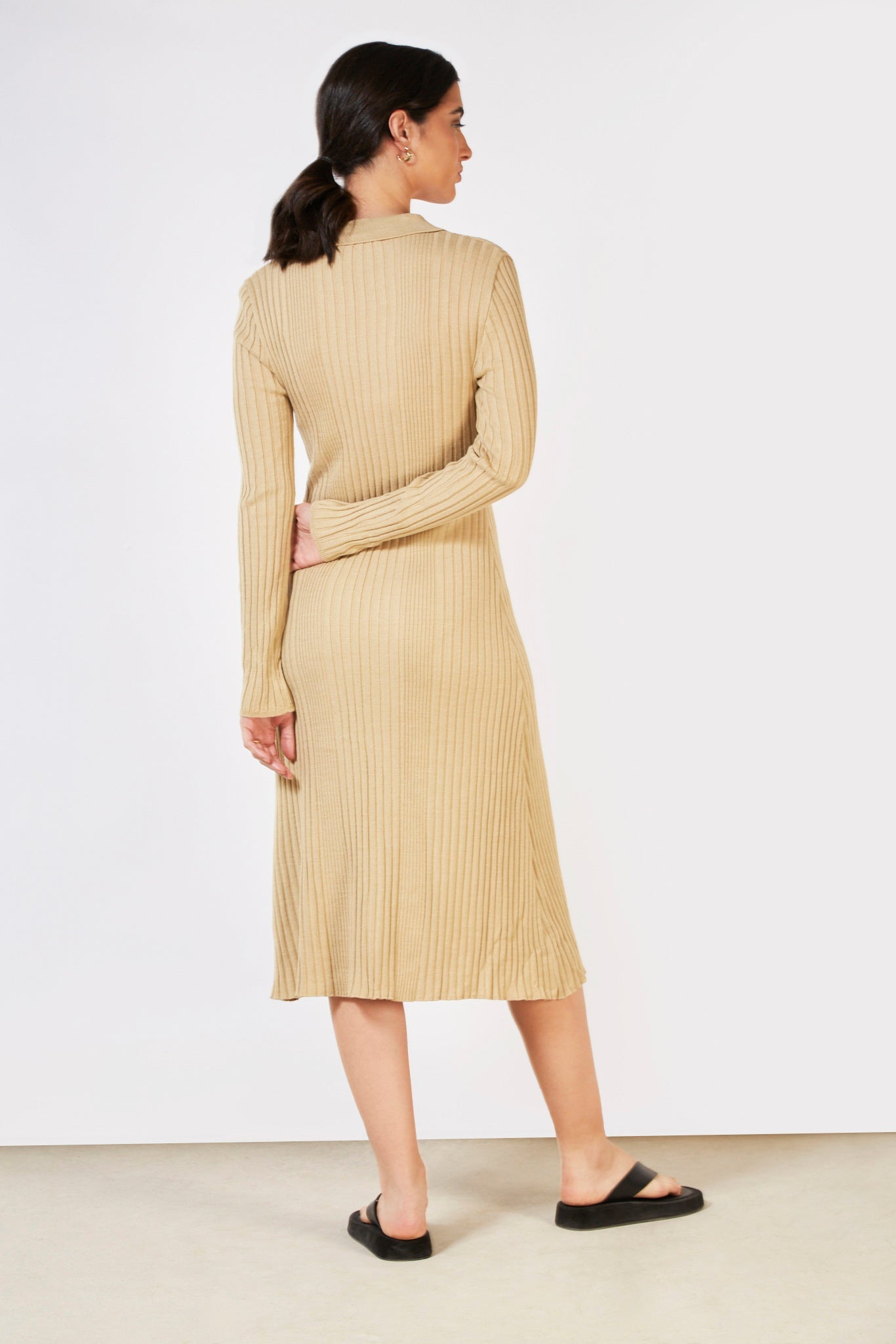 Beige ribbed knit shirt dress_6