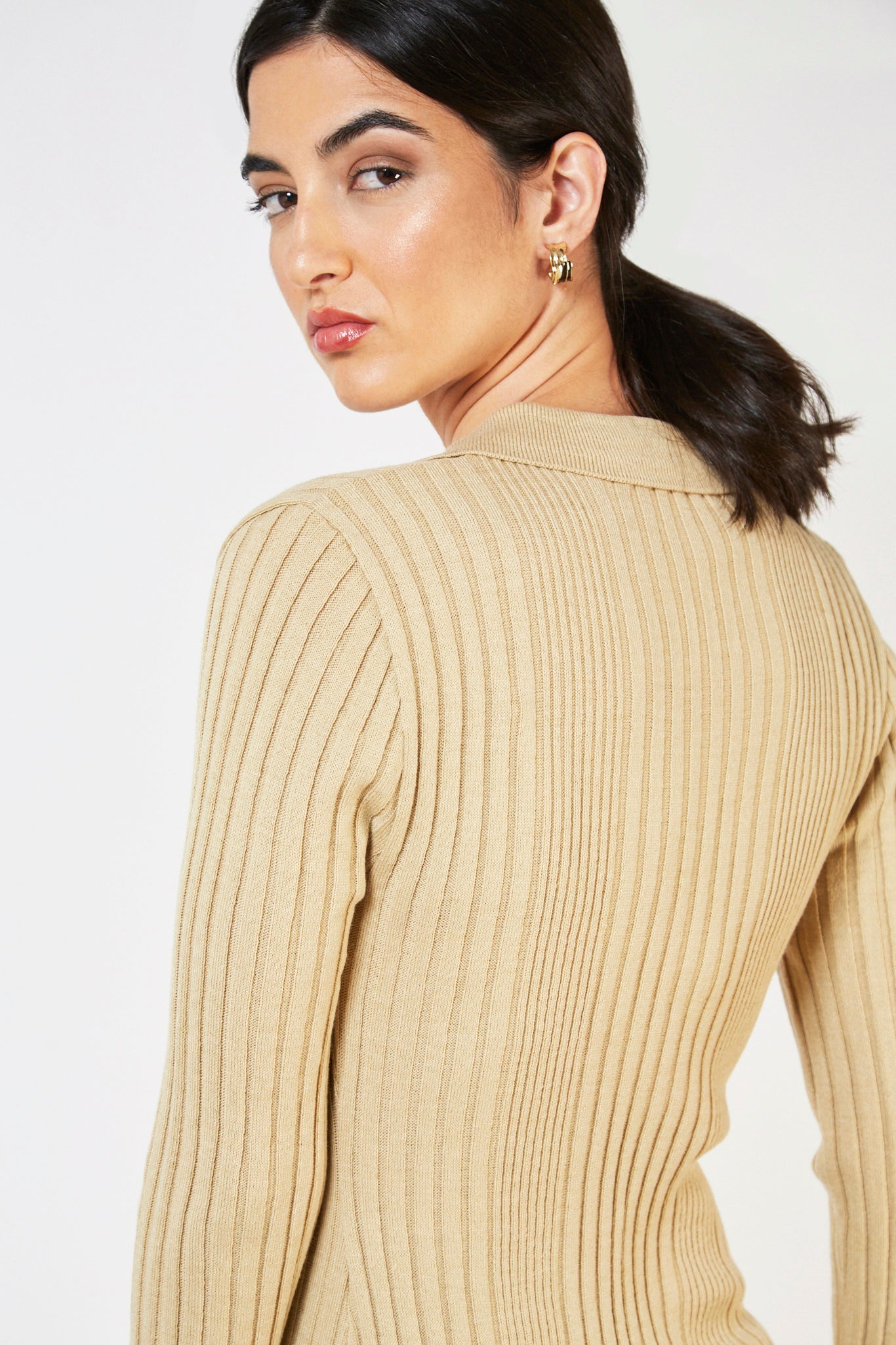 Beige ribbed knit shirt dress_12