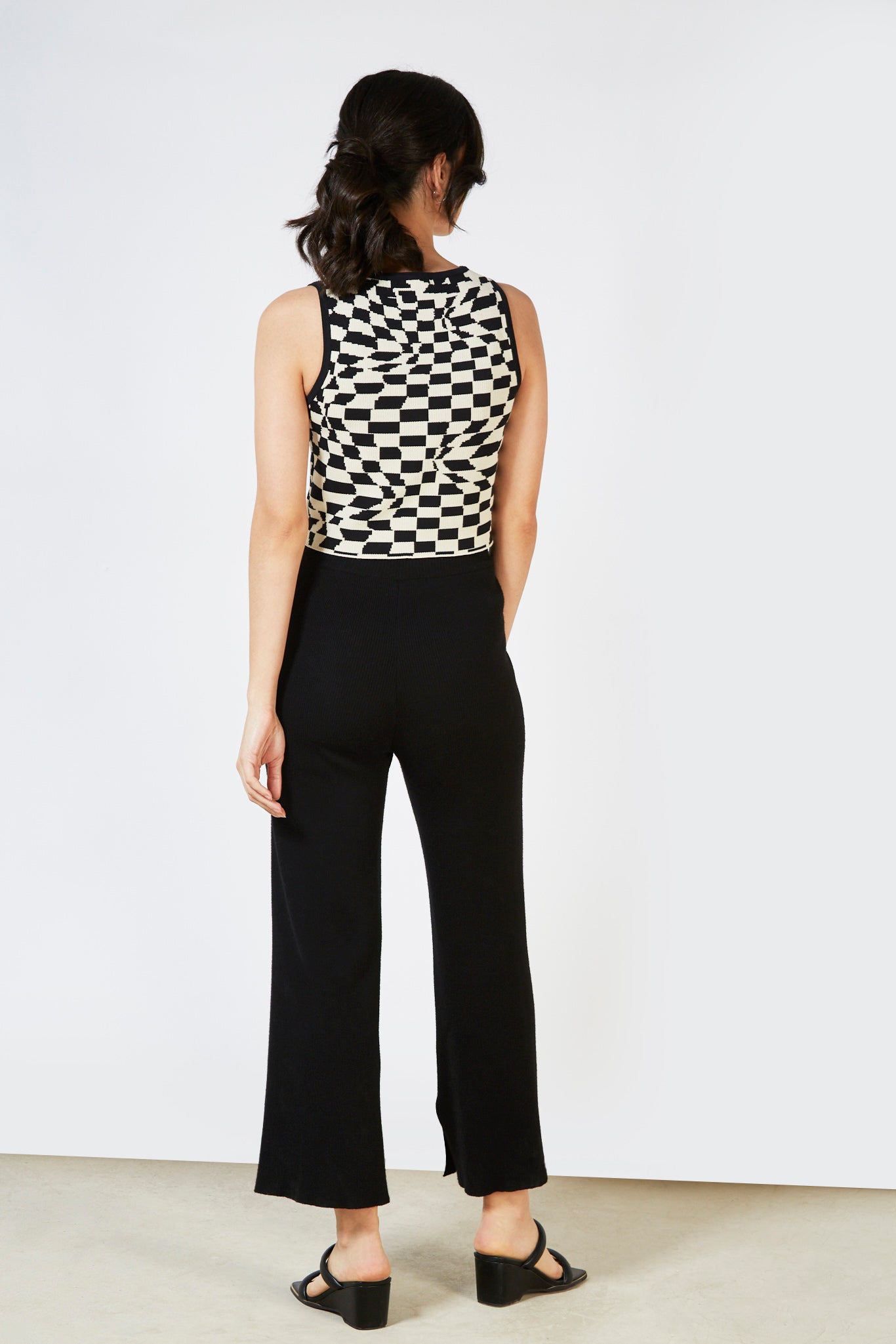 Black and white psychedelic knit tank_6