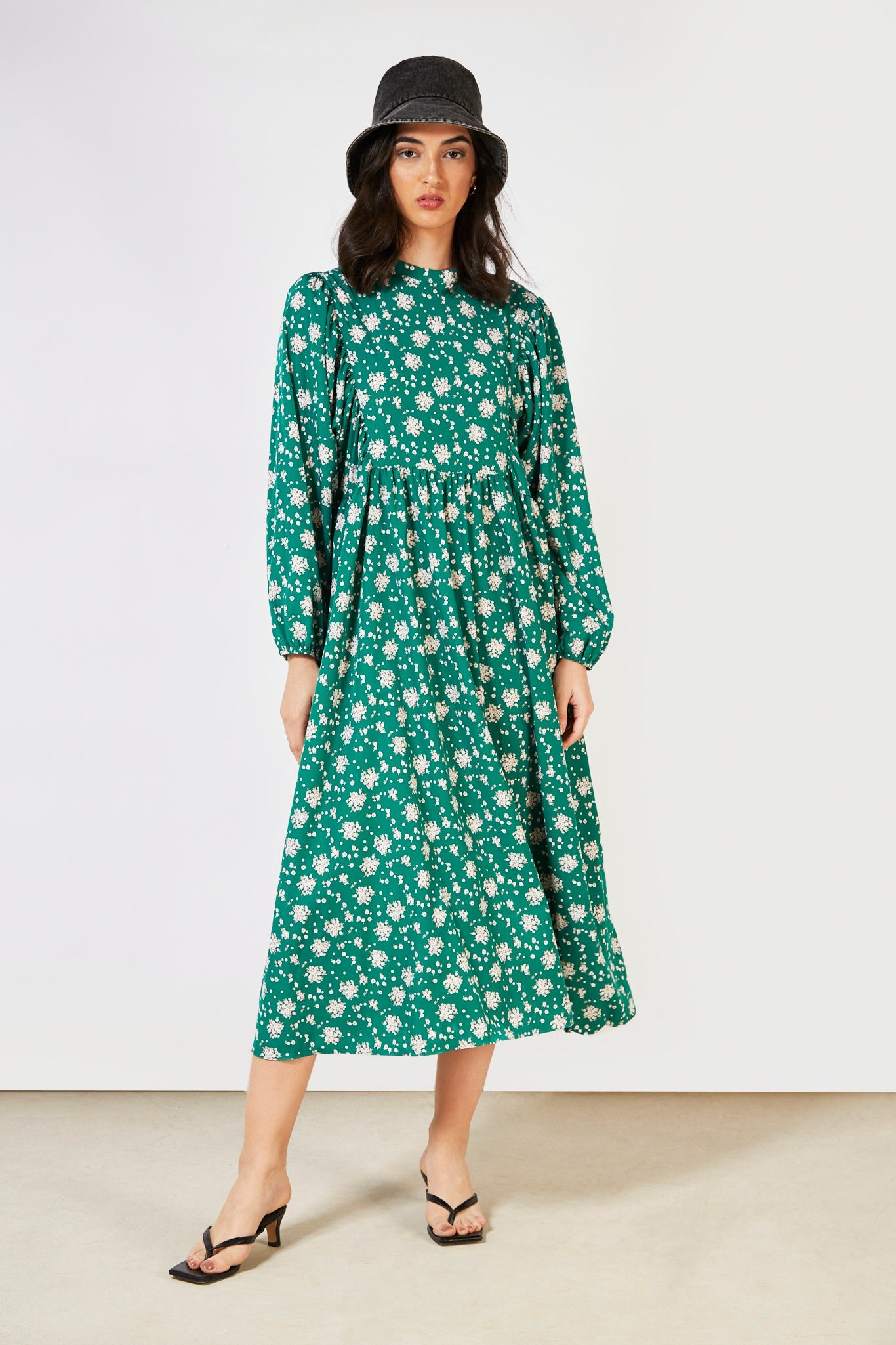 Green printed long sleeved dress_1