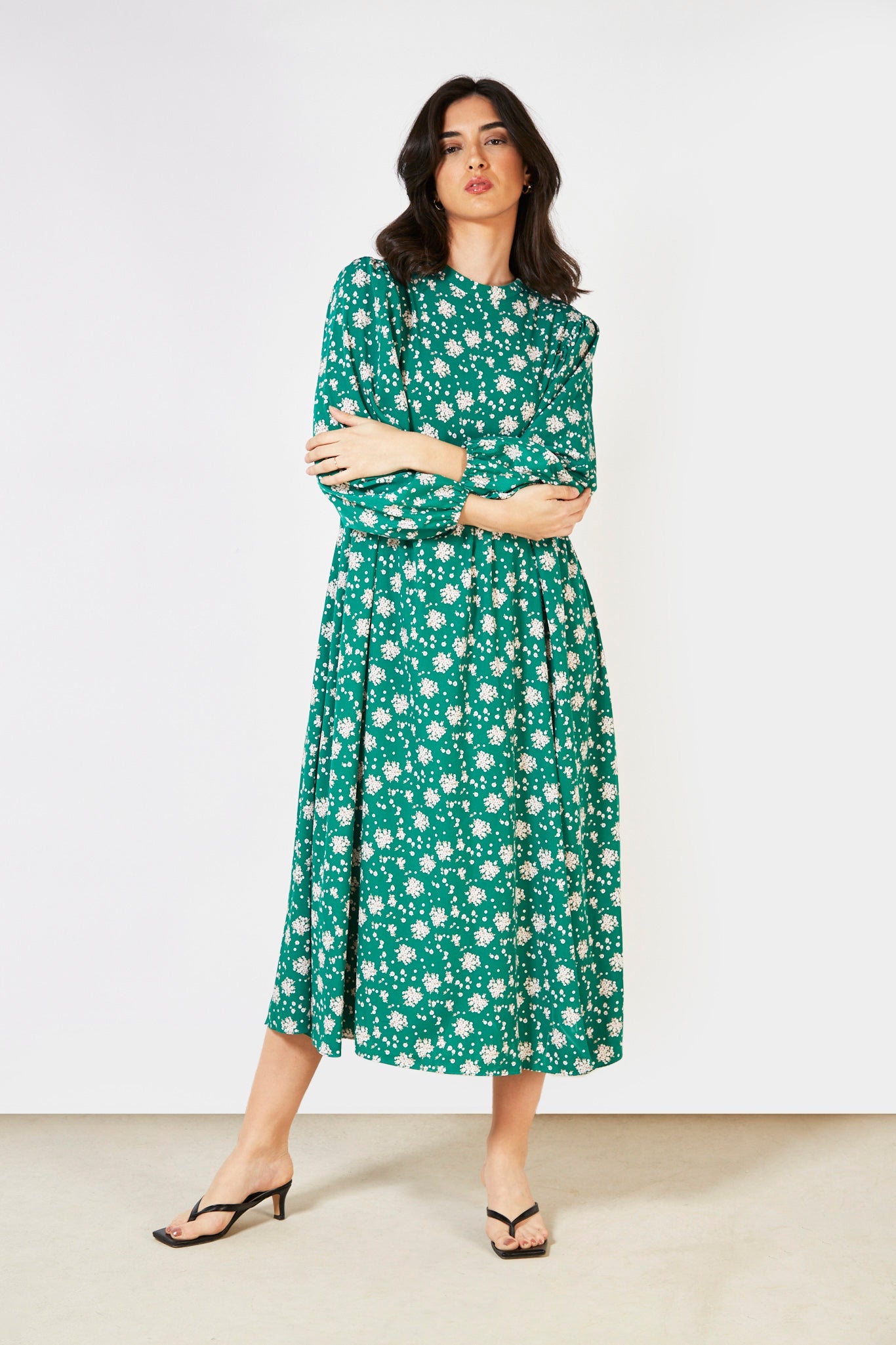 Green printed long sleeved dress_11